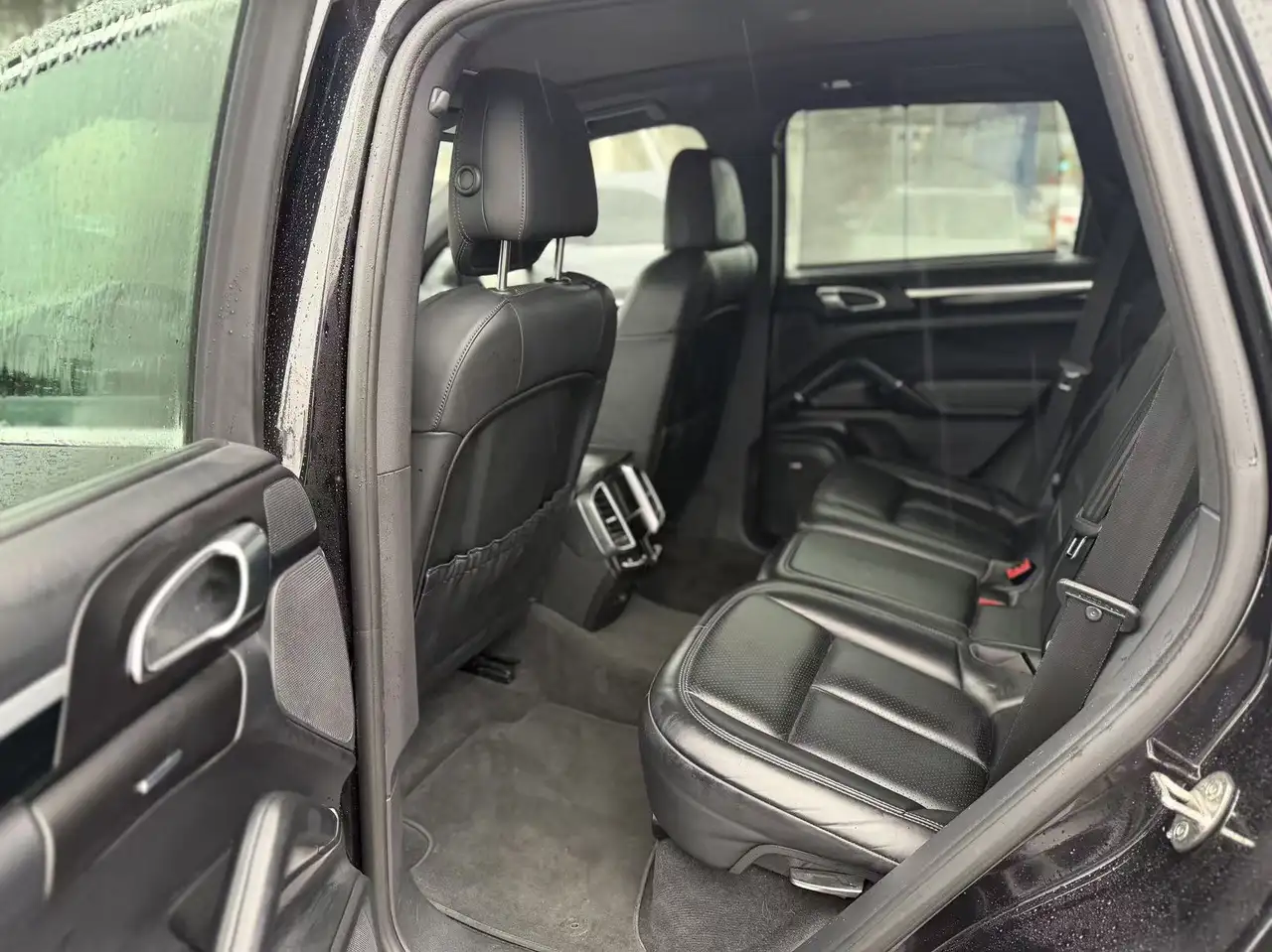 Porsche Cayenne снимка Porsche Cayenne