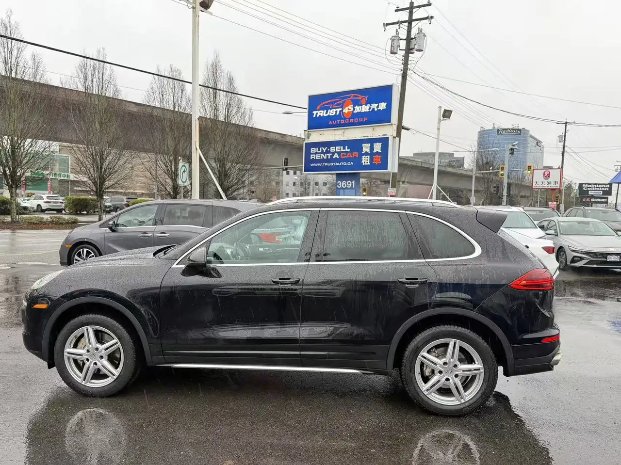 Porsche Cayenne снимка Porsche Cayenne