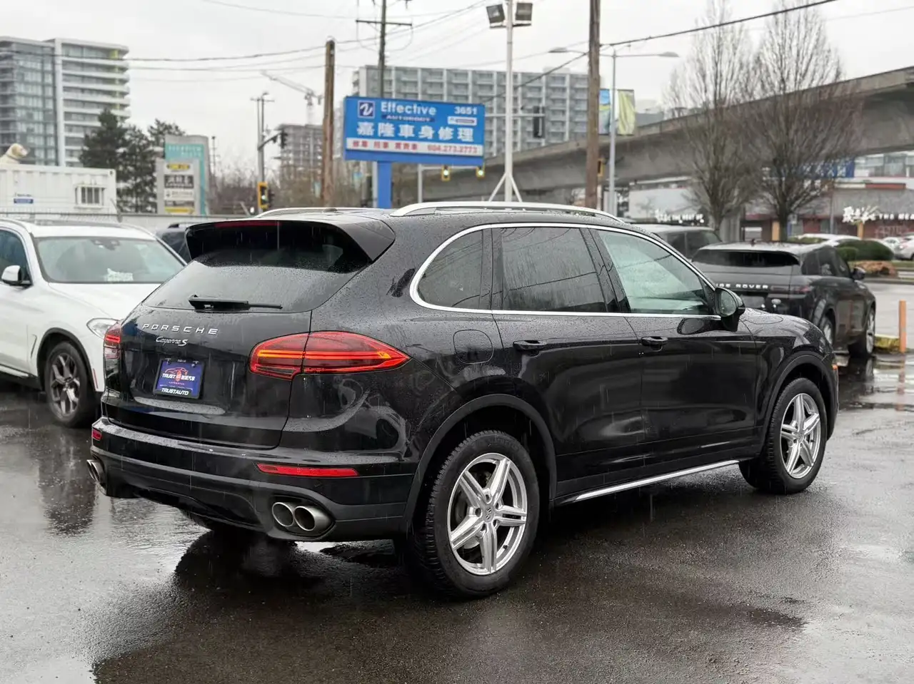 Porsche Cayenne снимка Porsche Cayenne