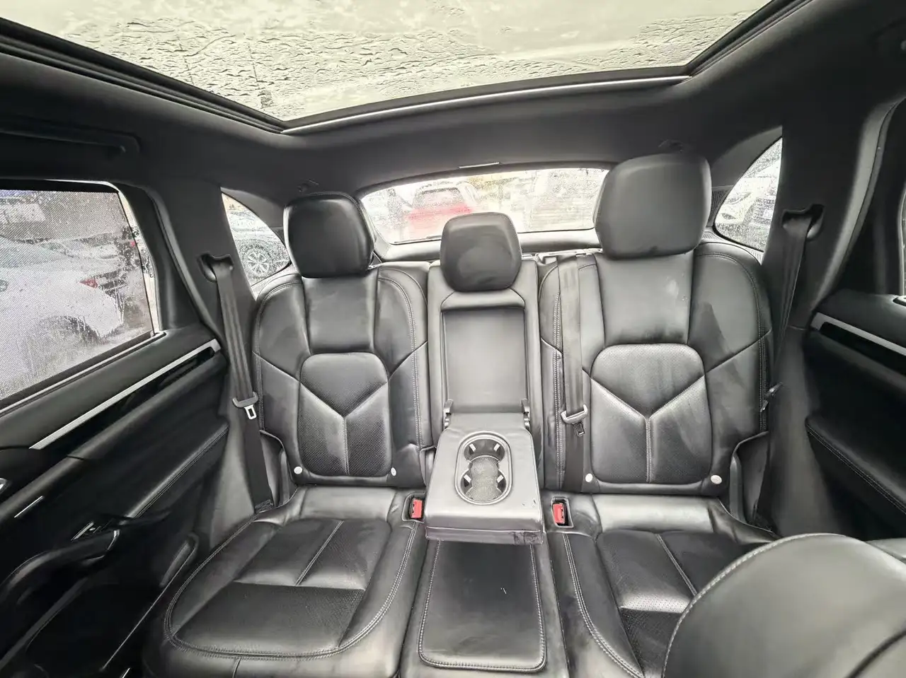 Porsche Cayenne снимка Porsche Cayenne