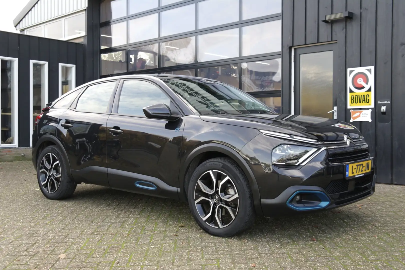 Citroen E-C4 Electric Feel Edition 50 kWh | NL-Auto | Head-Up | Keyless Noir - 1