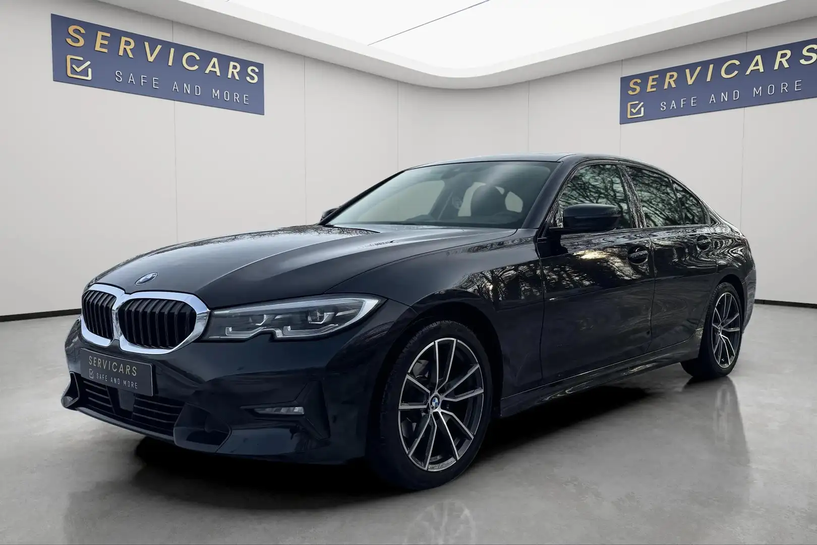 BMW 320 320iXA Full Proprio meticuleux-12 mois de garantie Noir - 1