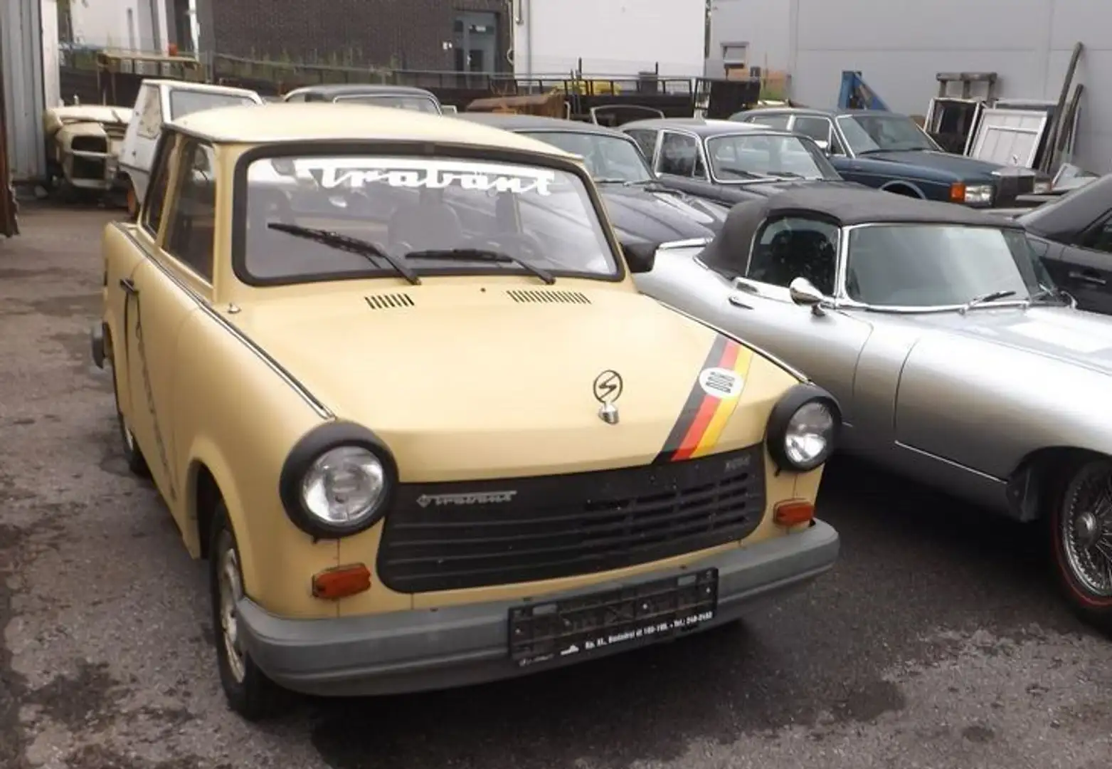 Trabant 1.1N Jaune - 2