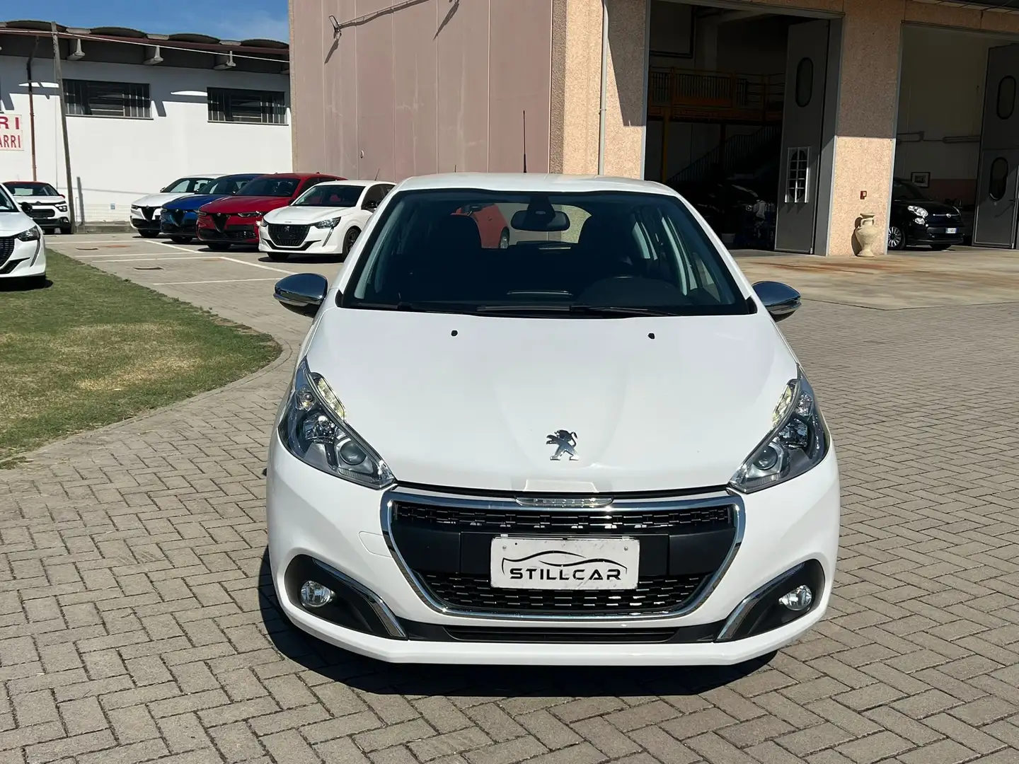 Peugeot 208 208  5p 1.2 puretech Allure gpl 82cv Blanc - 2