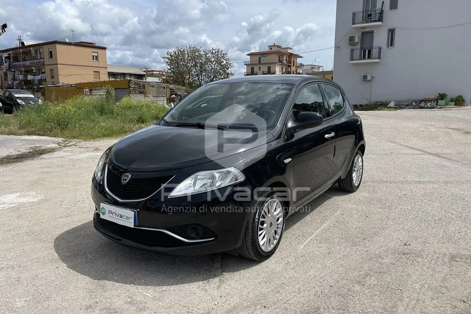Lancia Ypsilon Ypsilon 1.3 MJT 16V 95 CV 5 porte S&S Gold Nero - 1