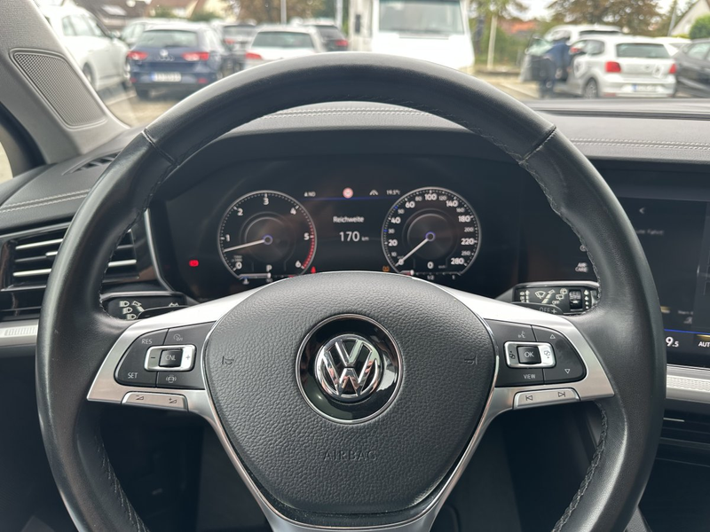 Volkswagen Touareg 3.0TDI 4-MOTION*LED*PANORAMA*STANDH.*18-ZOLL — photo 12