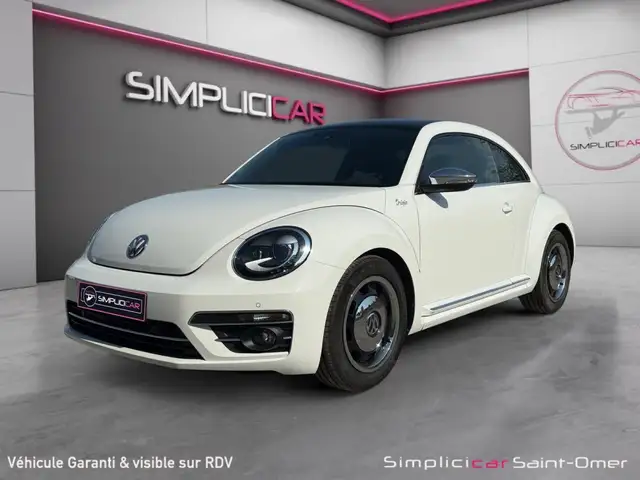 Volkswagen Beetle view 5