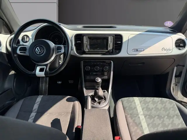 Volkswagen Beetle view 2
