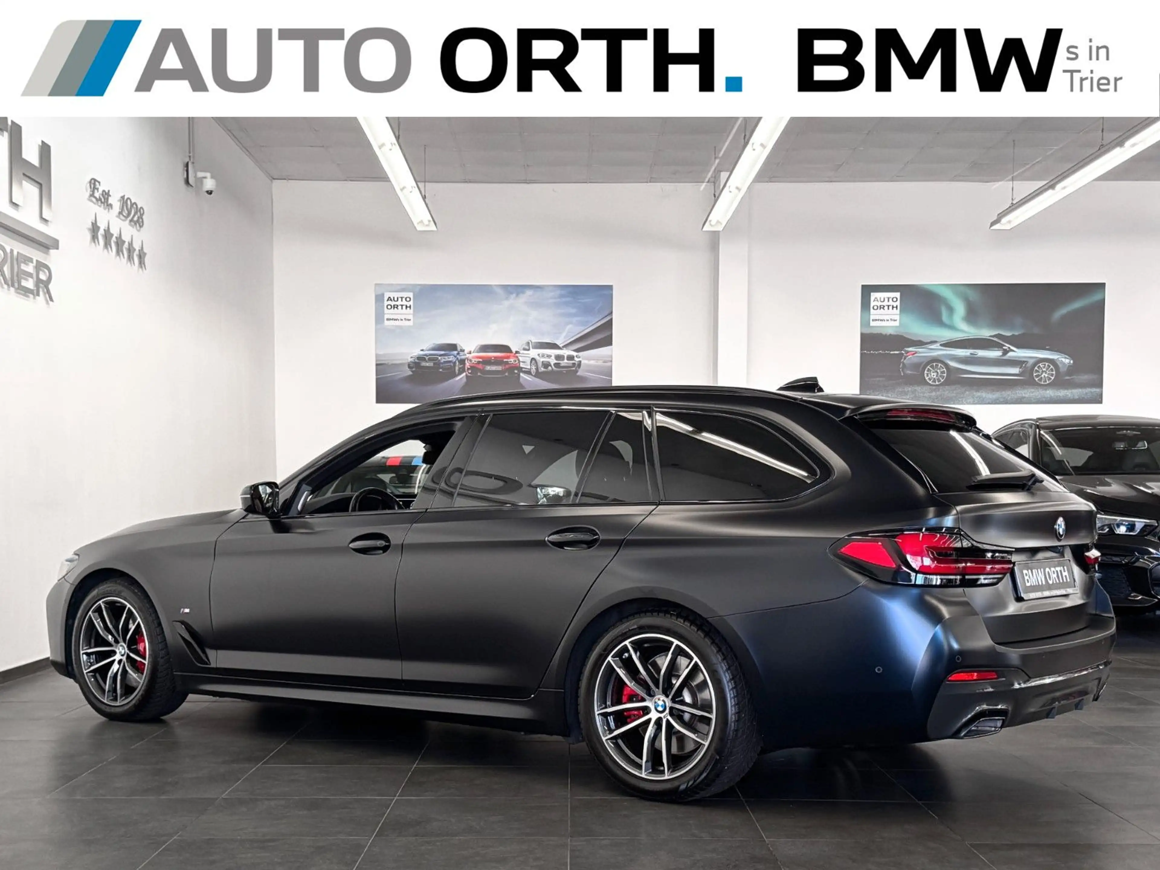 BMW 520 d xDrive Touring M-SPORT-PRO PANO ST-HZG AHK — photo 2