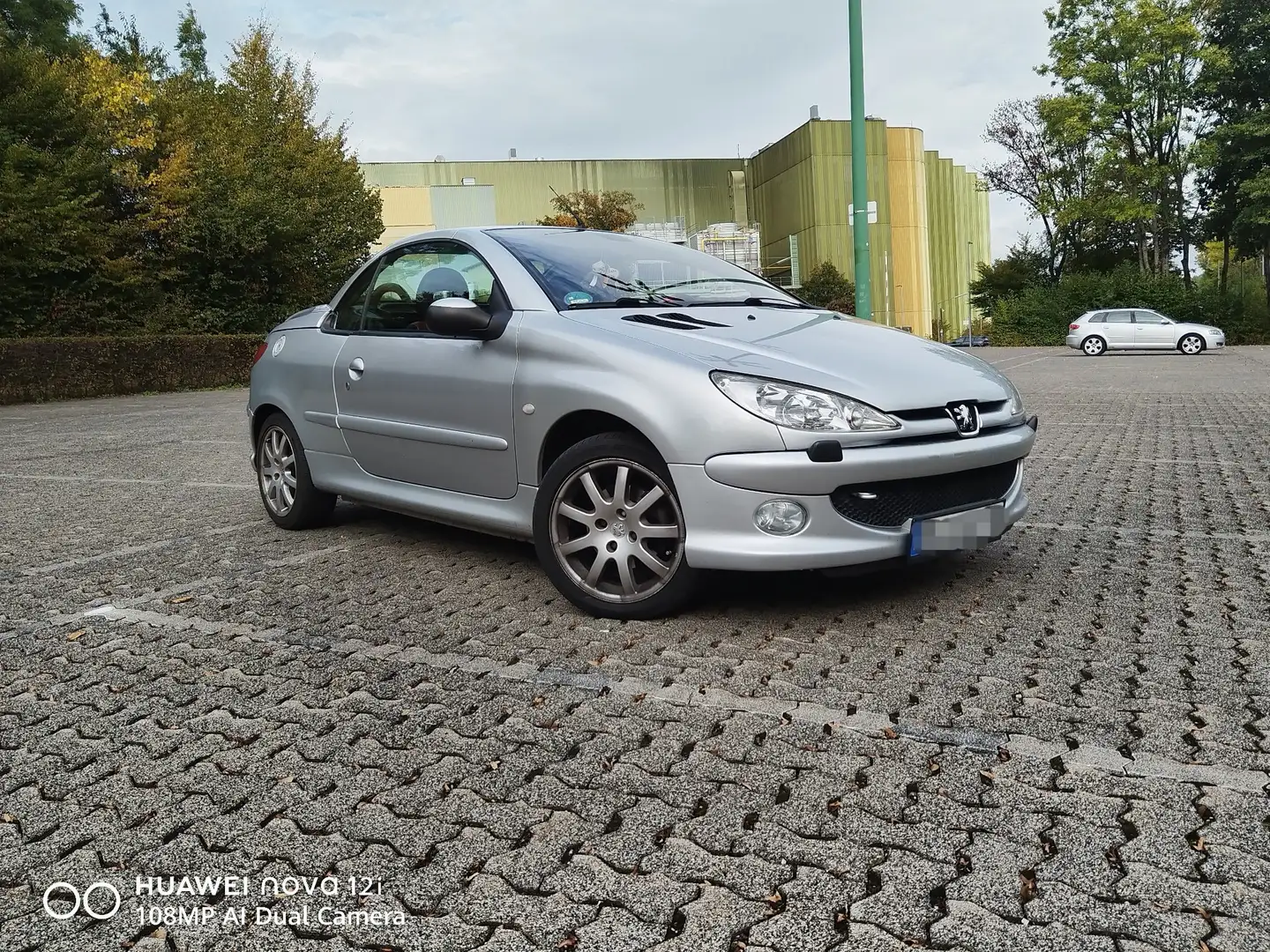 Peugeot 206 CC *AUTOMATIK*NEUTEILE*TÜV Silber - 1
