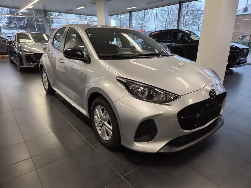 MAZDA 2
