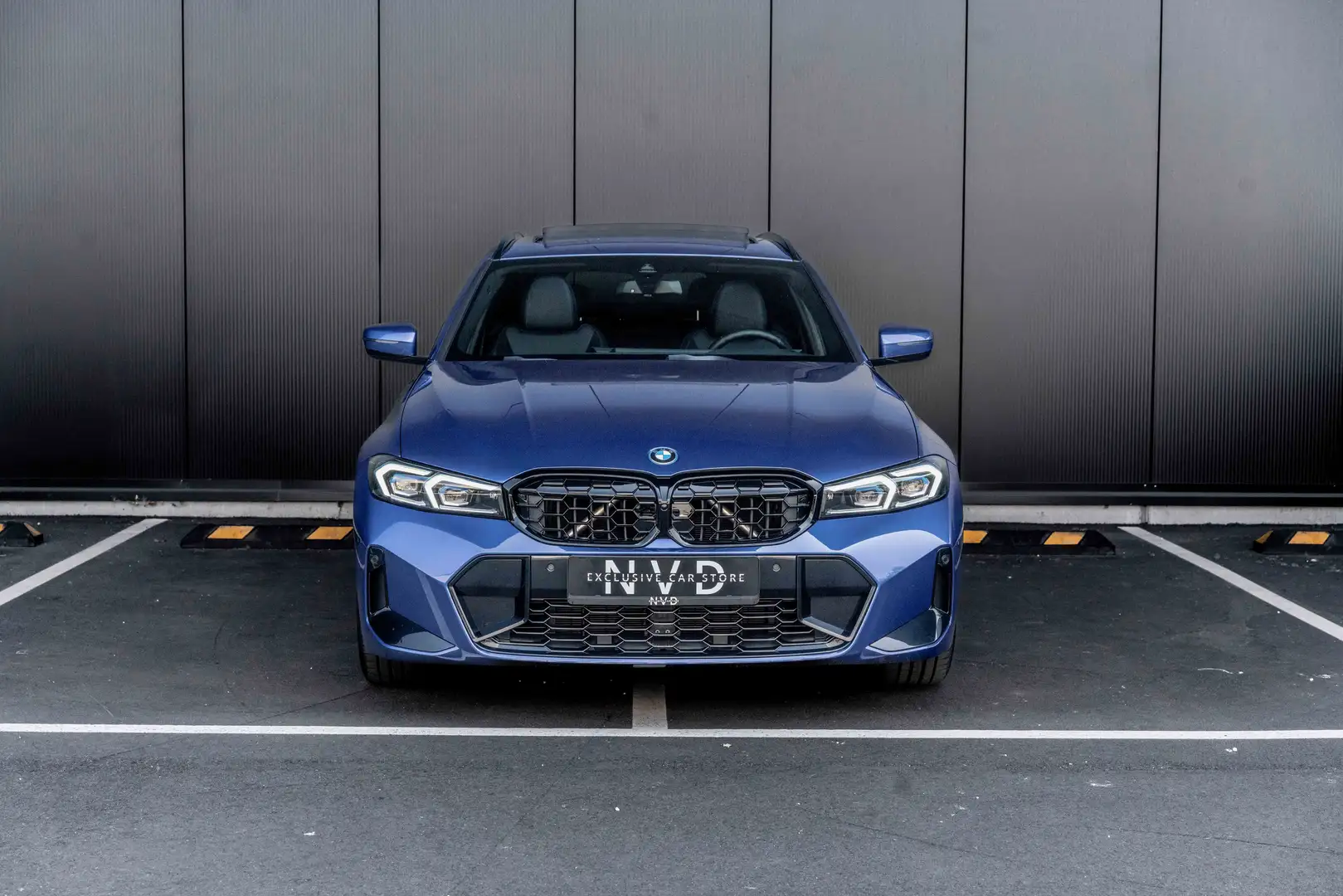 BMW 330 330e SA | M-sport | Pano | Headup | ACC | Carplay Blauw - 2