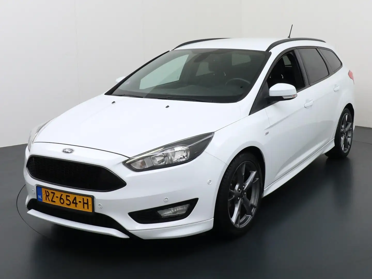 Ford Focus Wagon 1.0 ST-Line Wit - 1