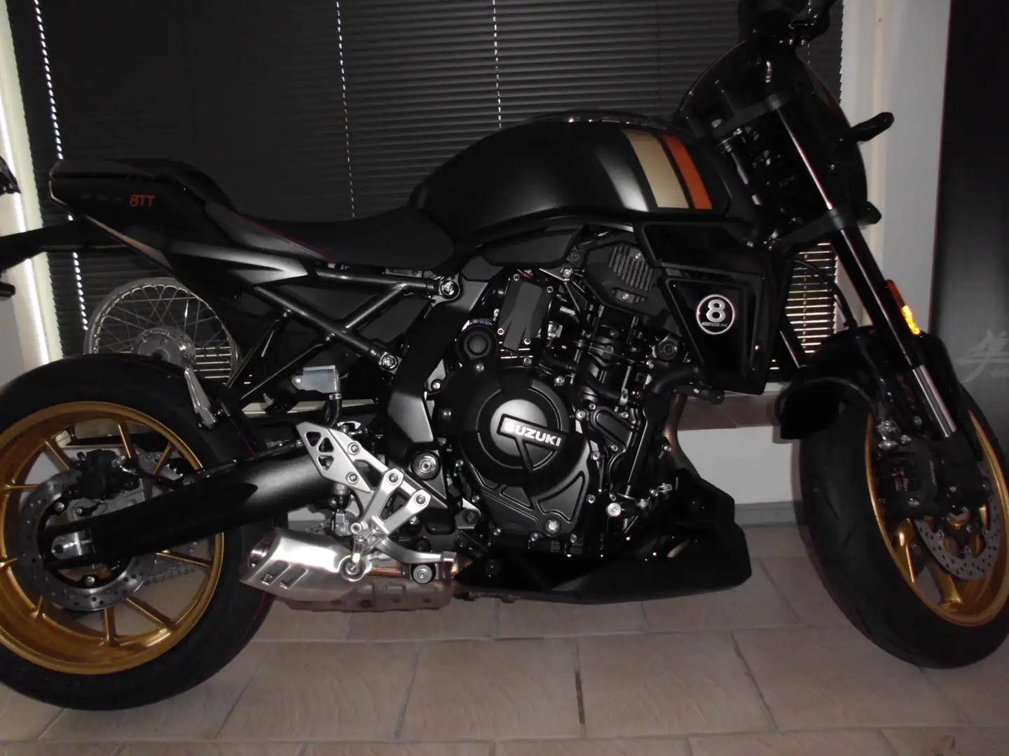 Suzuki GSX-8TT GSX8TTRQBM6 Grün - 1