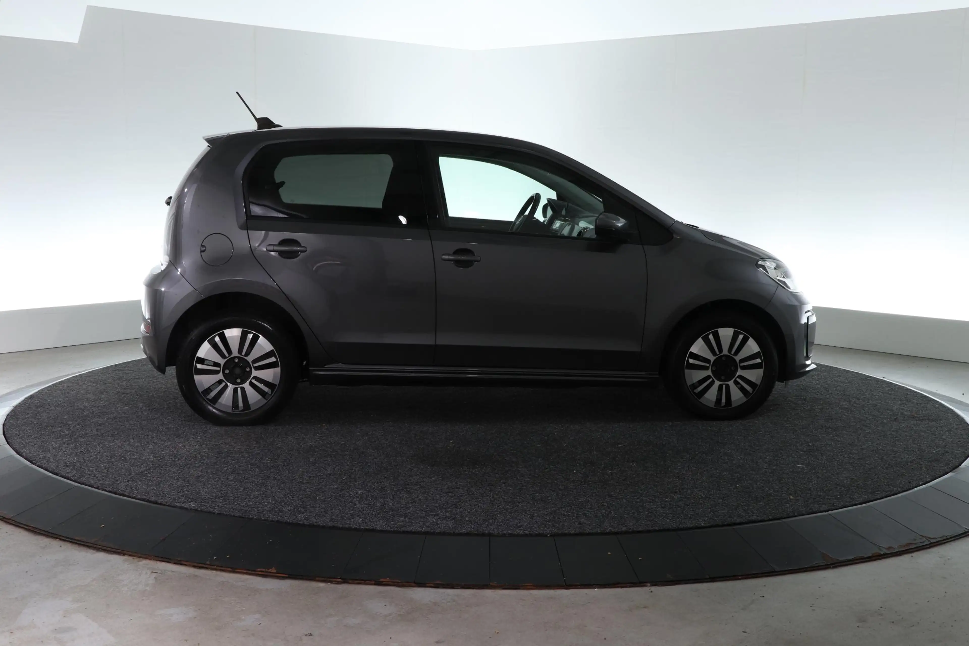 Volkswagen e-up! e-up! Style | CAMERA | CRUISE | STOELVERW. | SOH 8 — photo 5