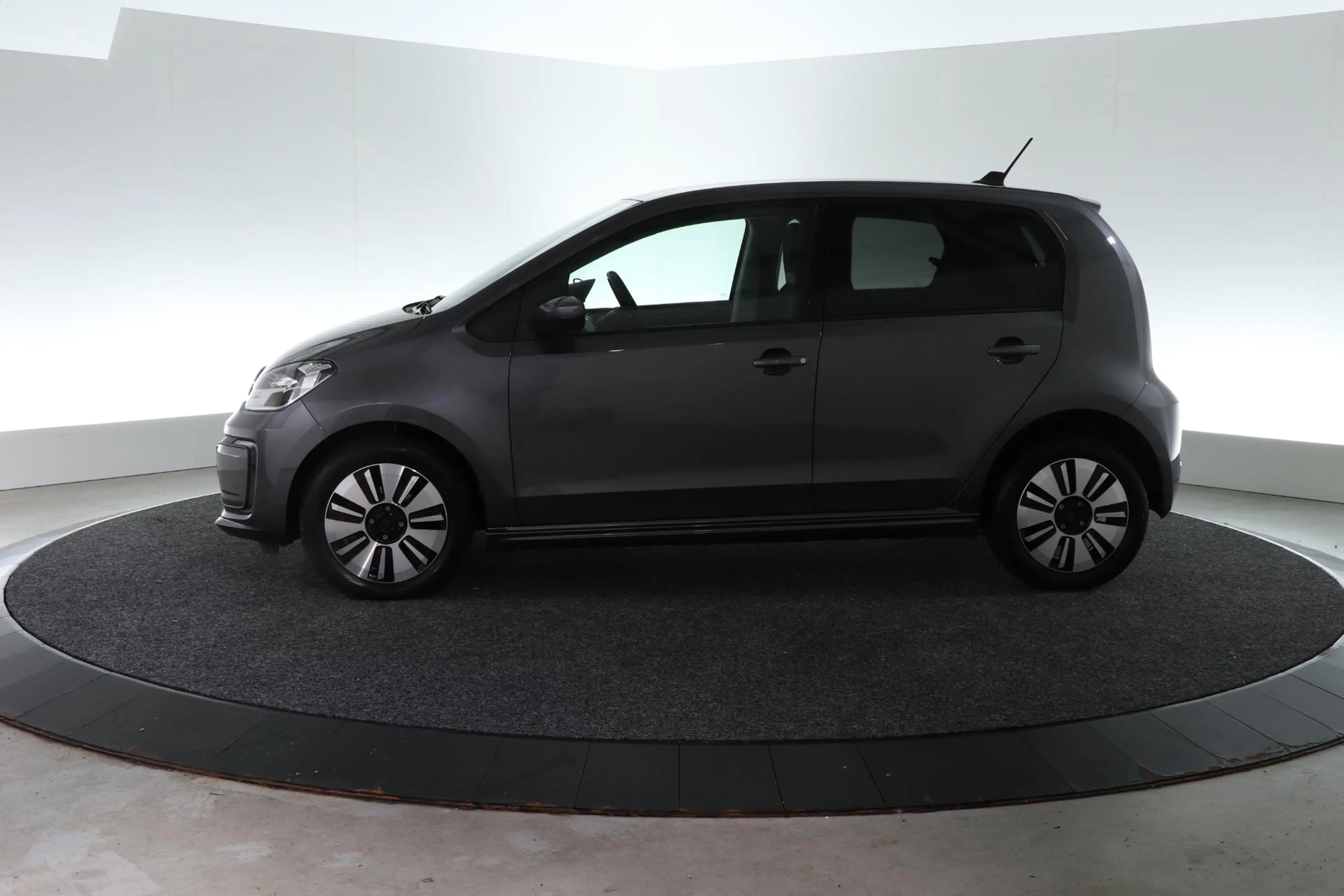 Volkswagen e-up! e-up! Style | CAMERA | CRUISE | STOELVERW. | SOH 8 — photo 6