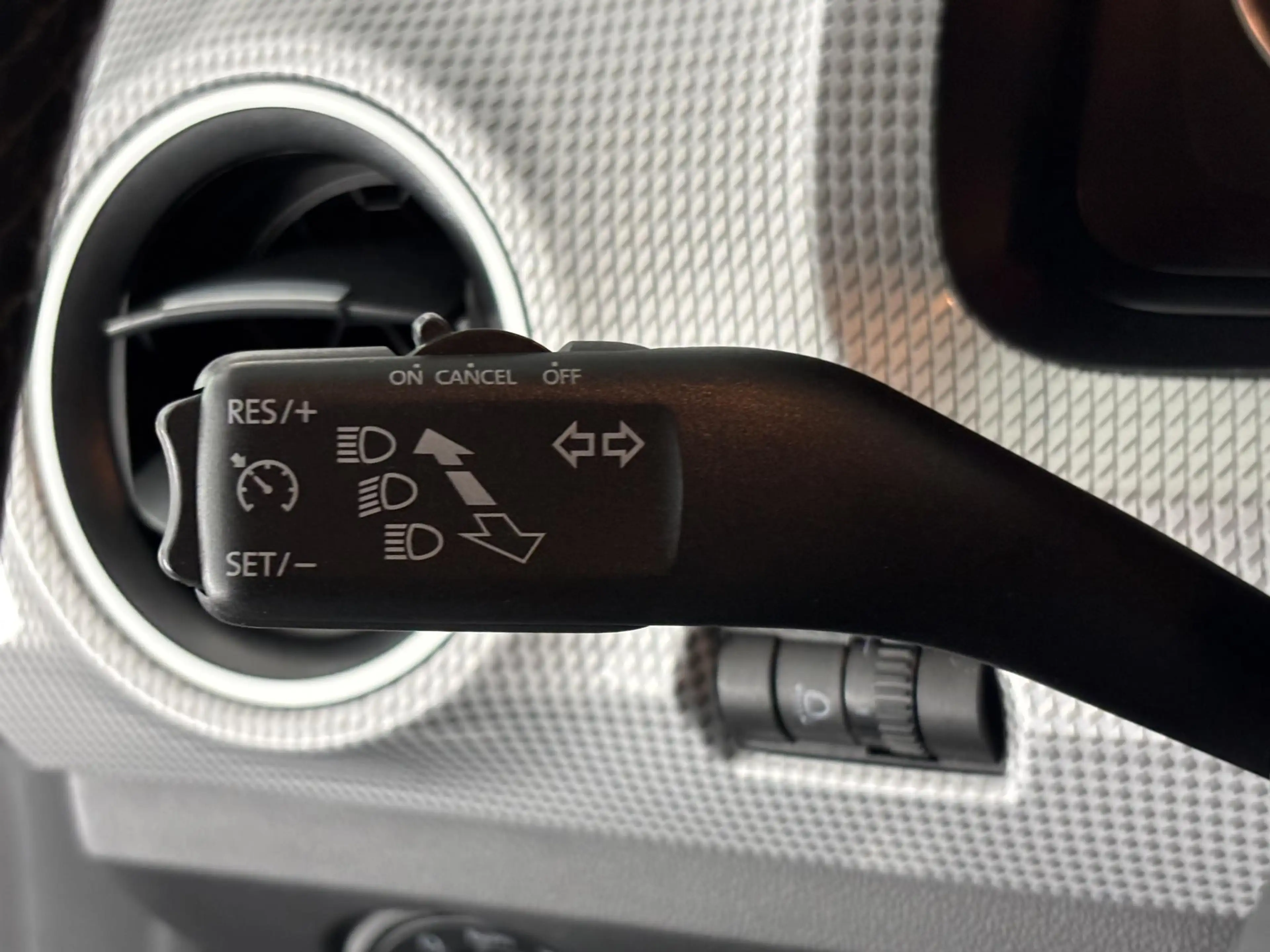 Volkswagen e-up! e-up! Style | CAMERA | CRUISE | STOELVERW. | SOH 8 — photo 13
