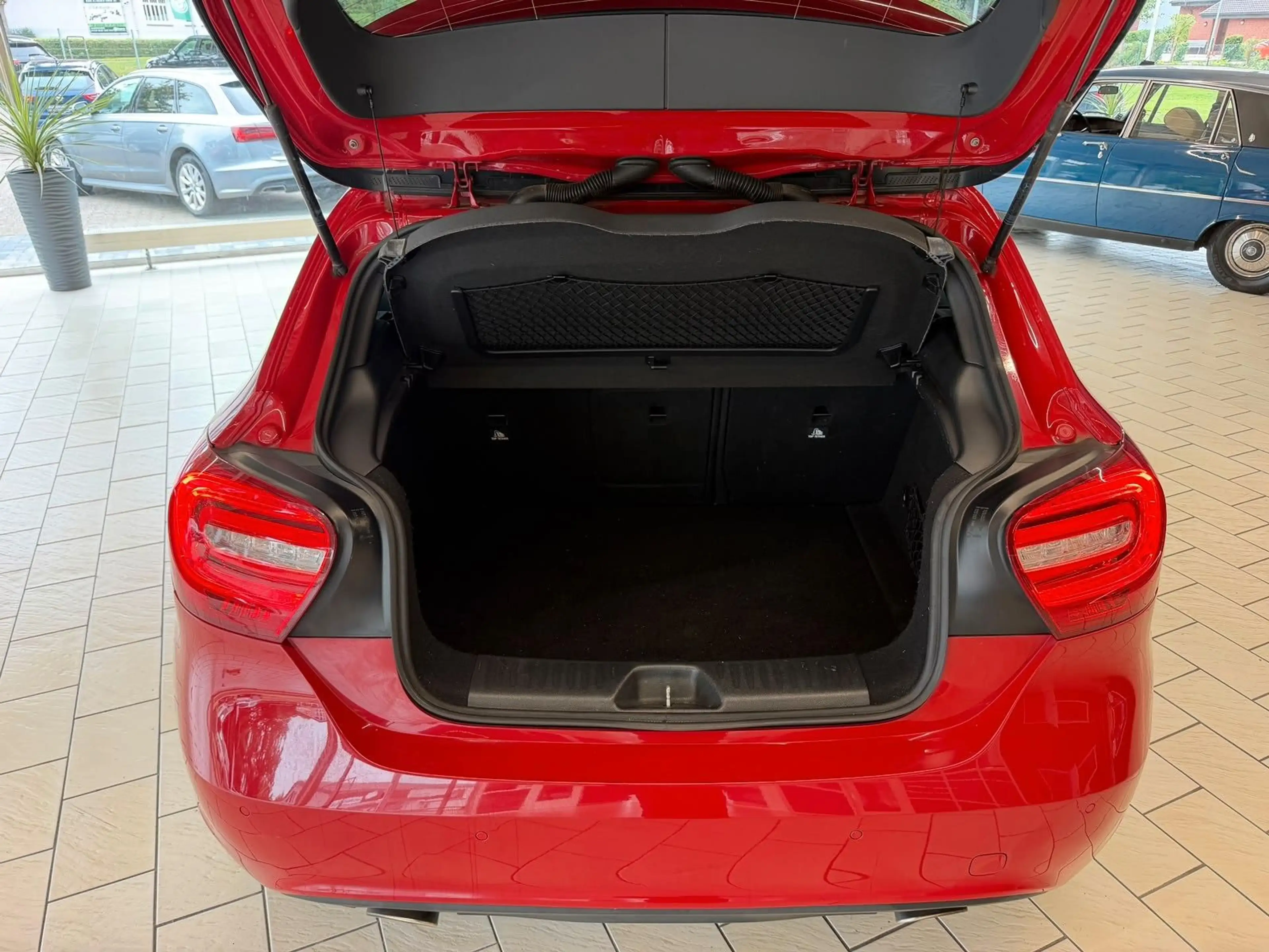 Mercedes-Benz A 180 A A 180 BlueEfficiency — photo 6