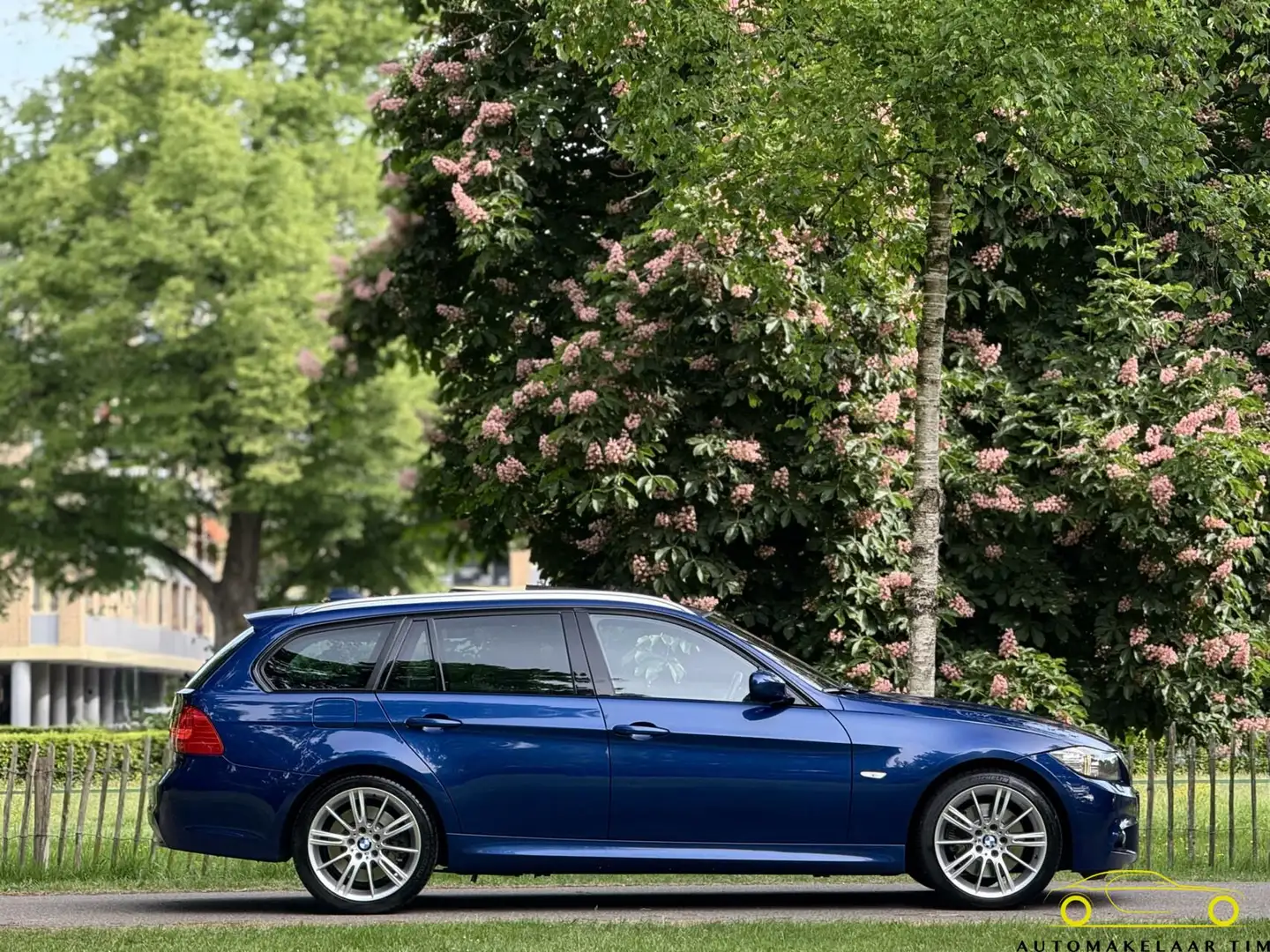 BMW 325 3-serie Touring 325xi M-Sport Edition / Youngtimer Blauw - 2
