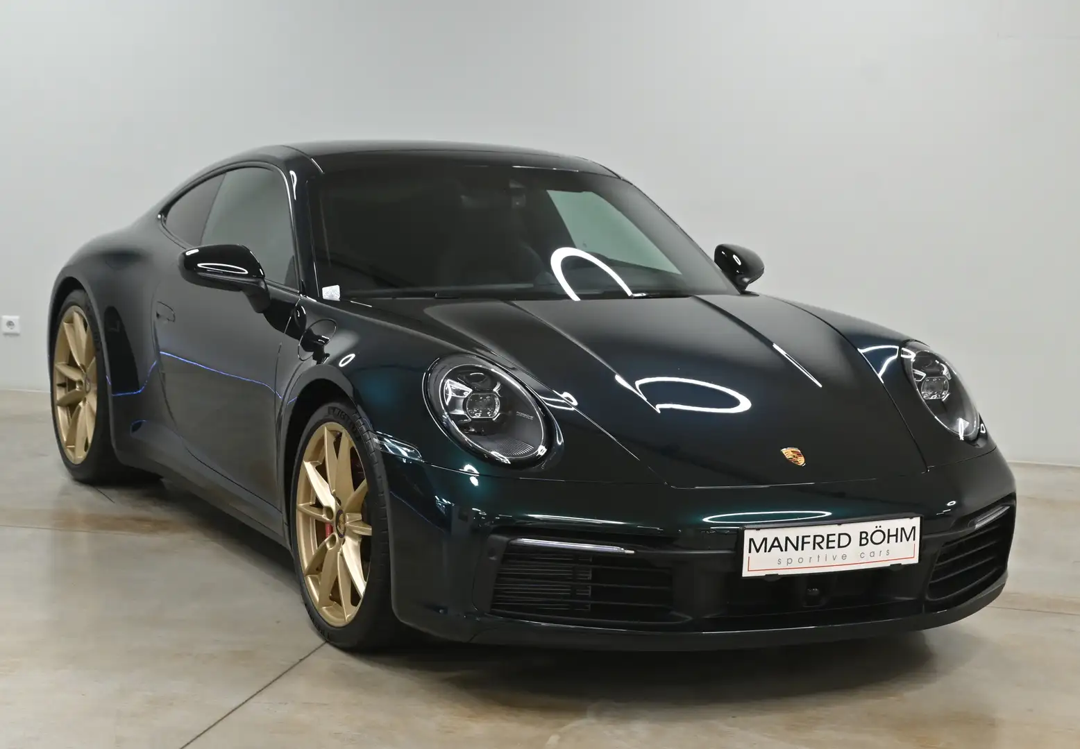 Porsche 992 911 Carrera 4S Coupe PDK Modell 992 Schwarz - 2