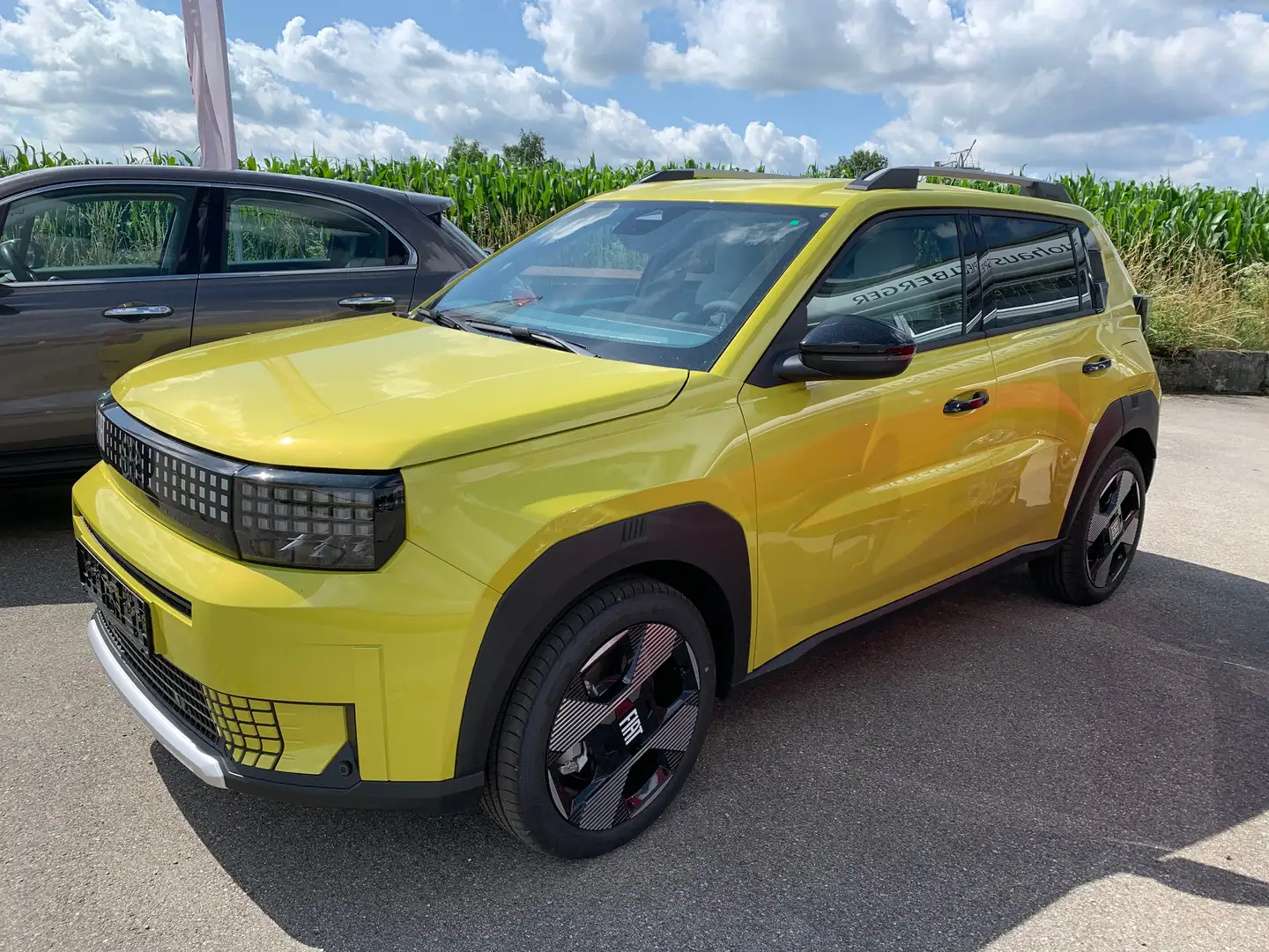 Fiat Grande Panda Elektro La Prima 44 kWh 113PS Jaune - 1