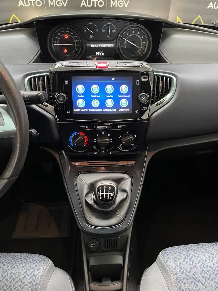 Lancia Ypsilon — photo 12 sur 15
