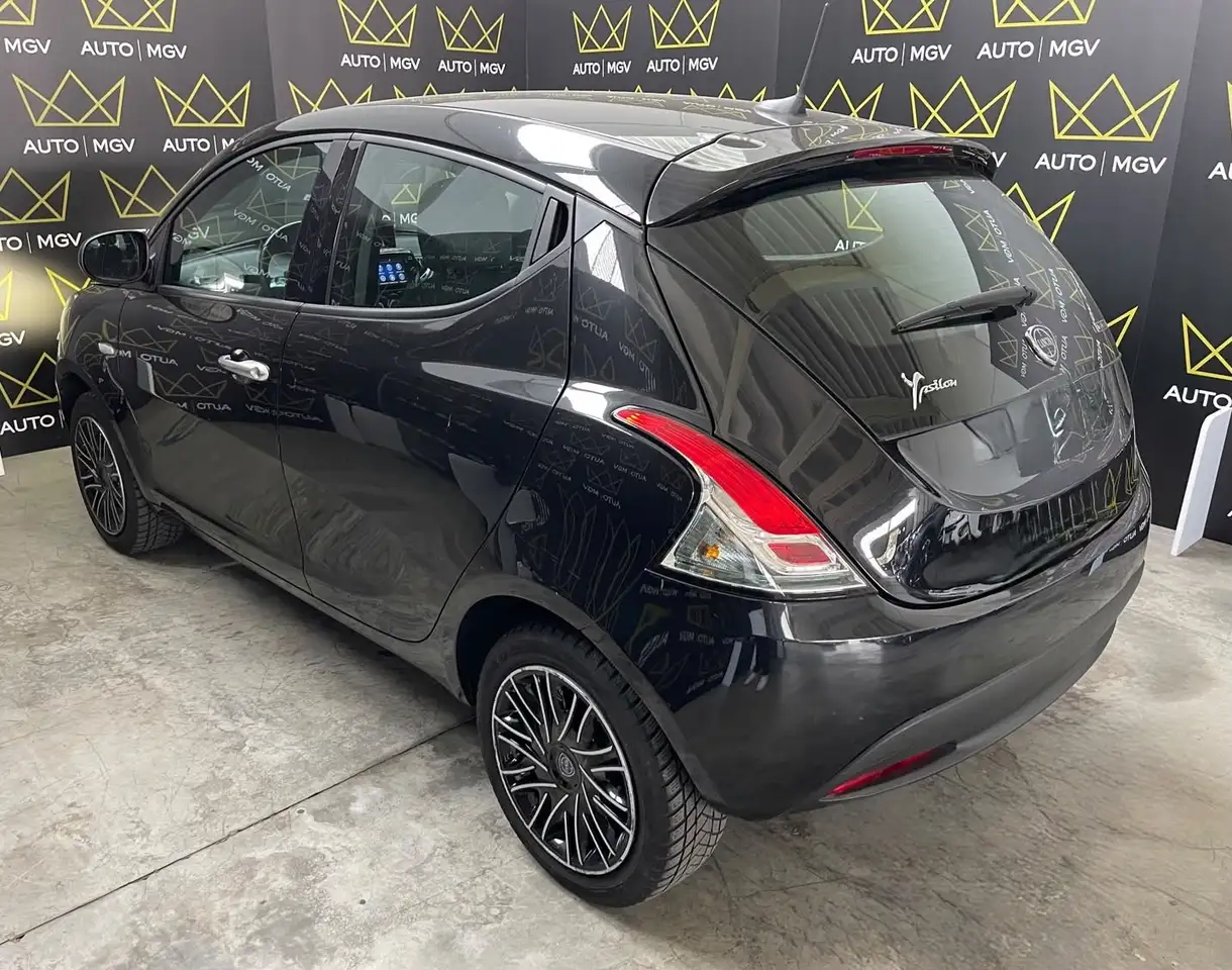 Lancia Ypsilon — photo 6 sur 15