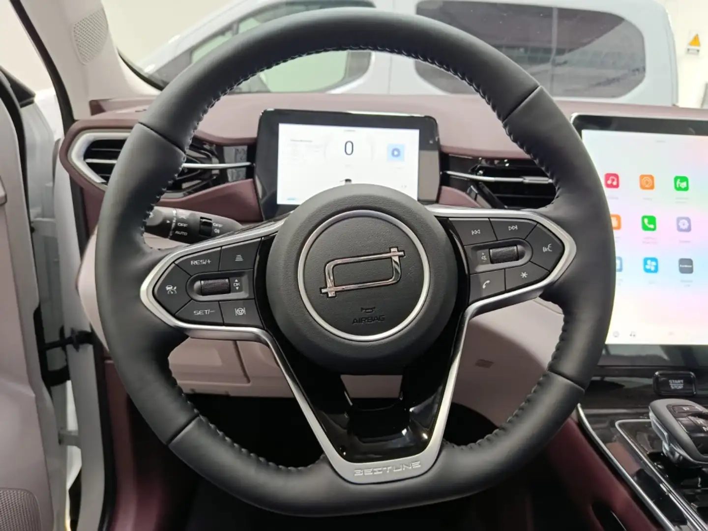 Bestune T90 2.0 Blanco - 1