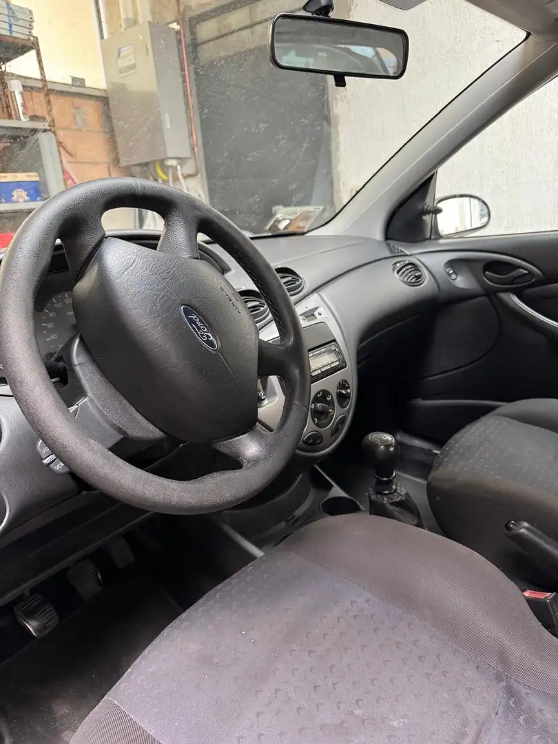 Ford Focus 5p 1.8 tdci Ambiente 100cv - 2