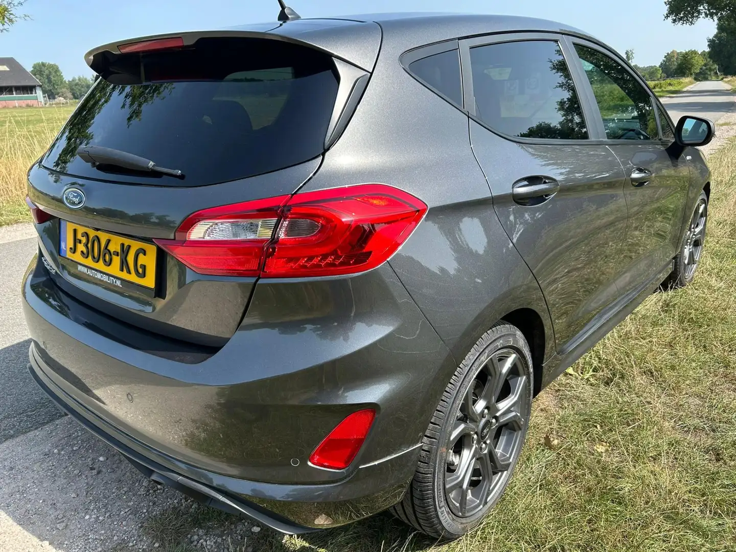 Ford Fiesta 1.0 EcoBoost ST Line 140pk prachtige staat pas 39. Grigio - 2