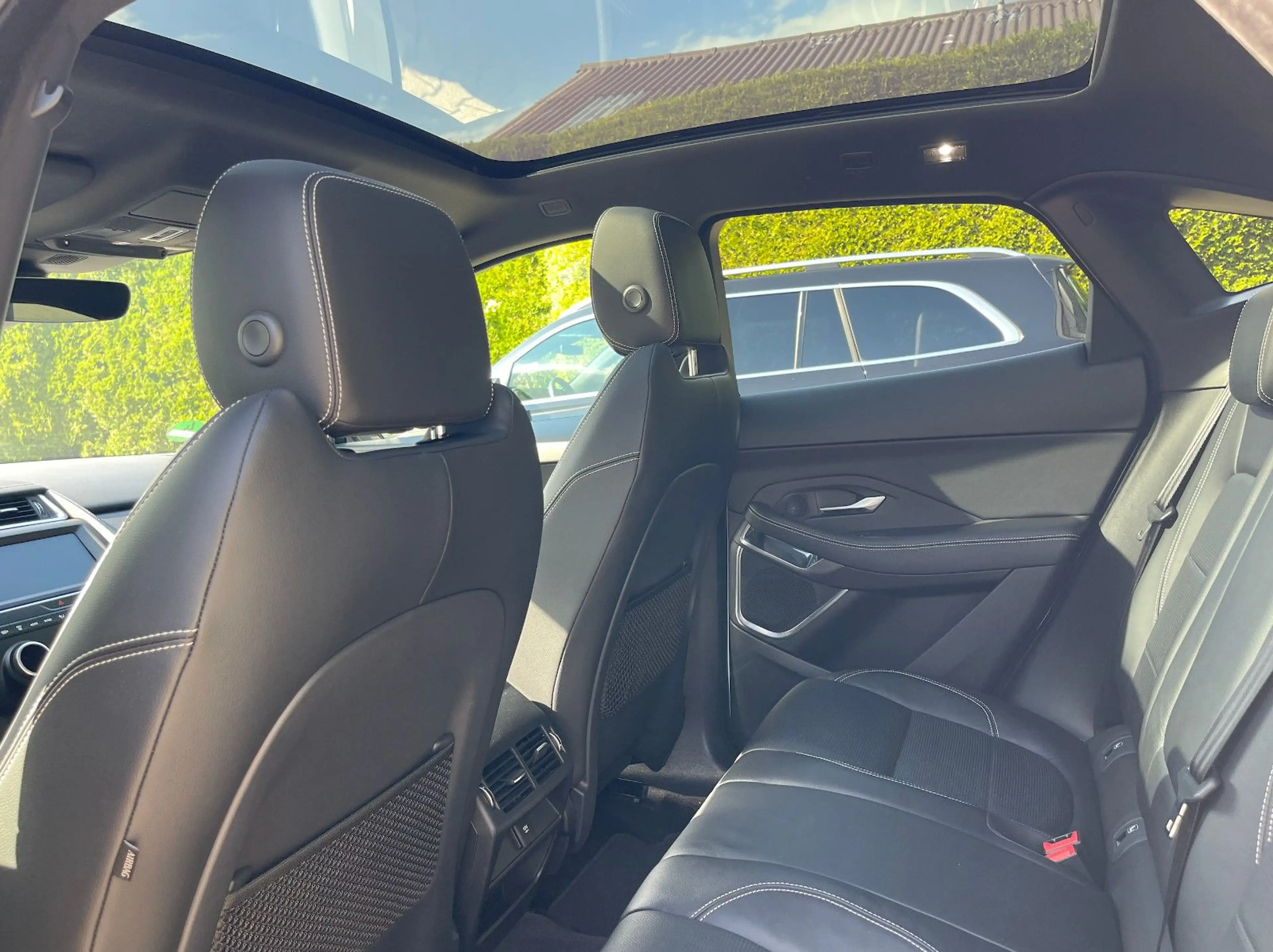 Jaguar E-Pace E-PACE R-Dynamic AWD VOLL 22ZOLL — photo 17