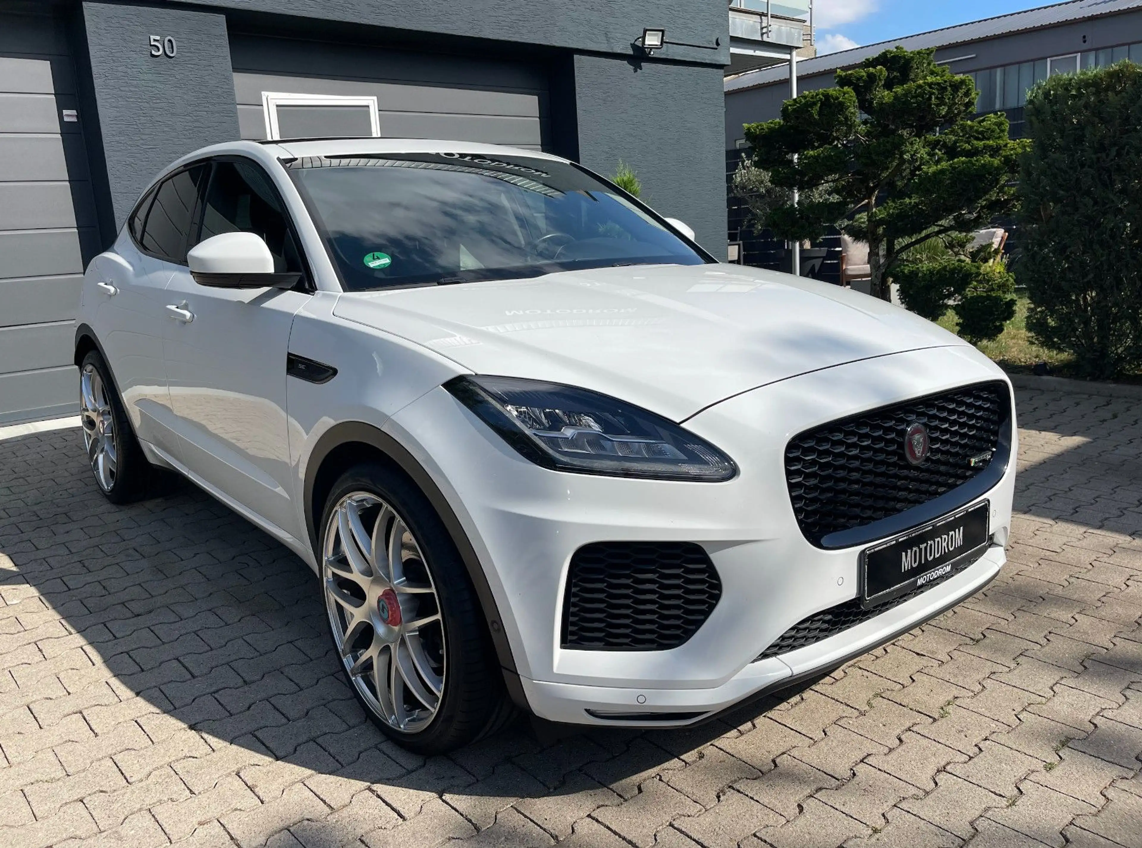 Jaguar E-Pace E-PACE R-Dynamic AWD VOLL 22ZOLL — photo 6