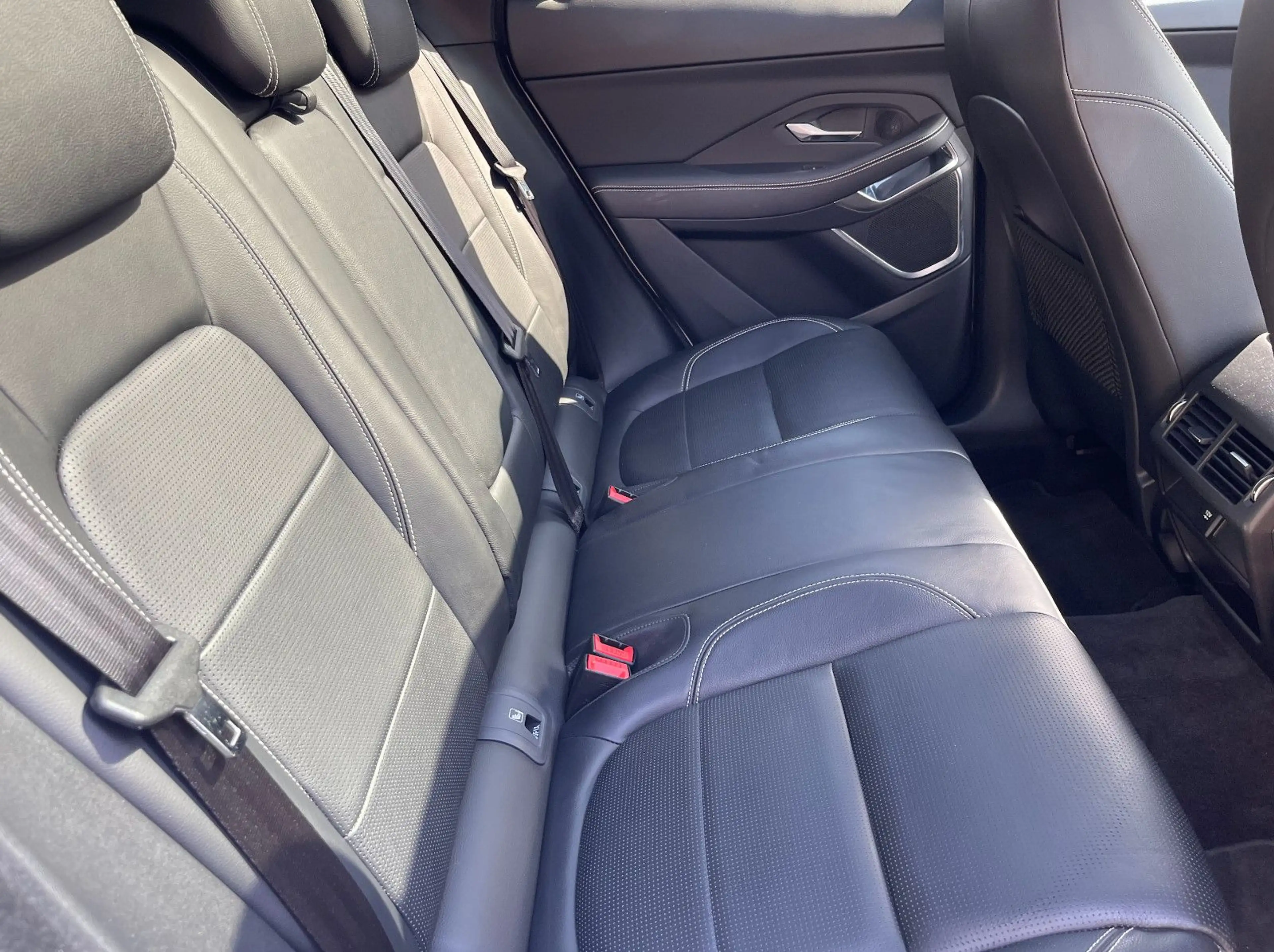 Jaguar E-Pace E-PACE R-Dynamic AWD VOLL 22ZOLL — photo 20