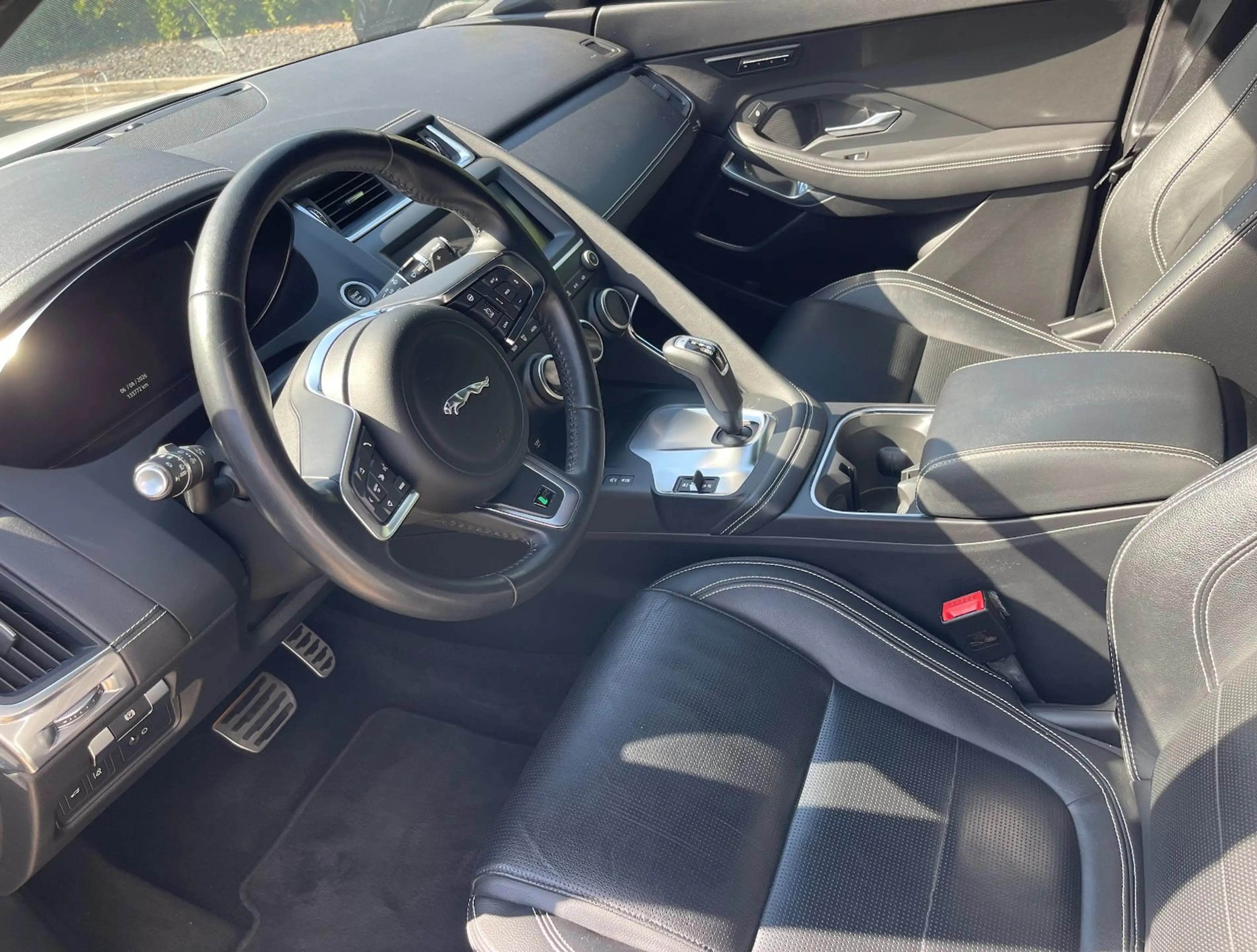 Jaguar E-Pace E-PACE R-Dynamic AWD VOLL 22ZOLL — photo 14