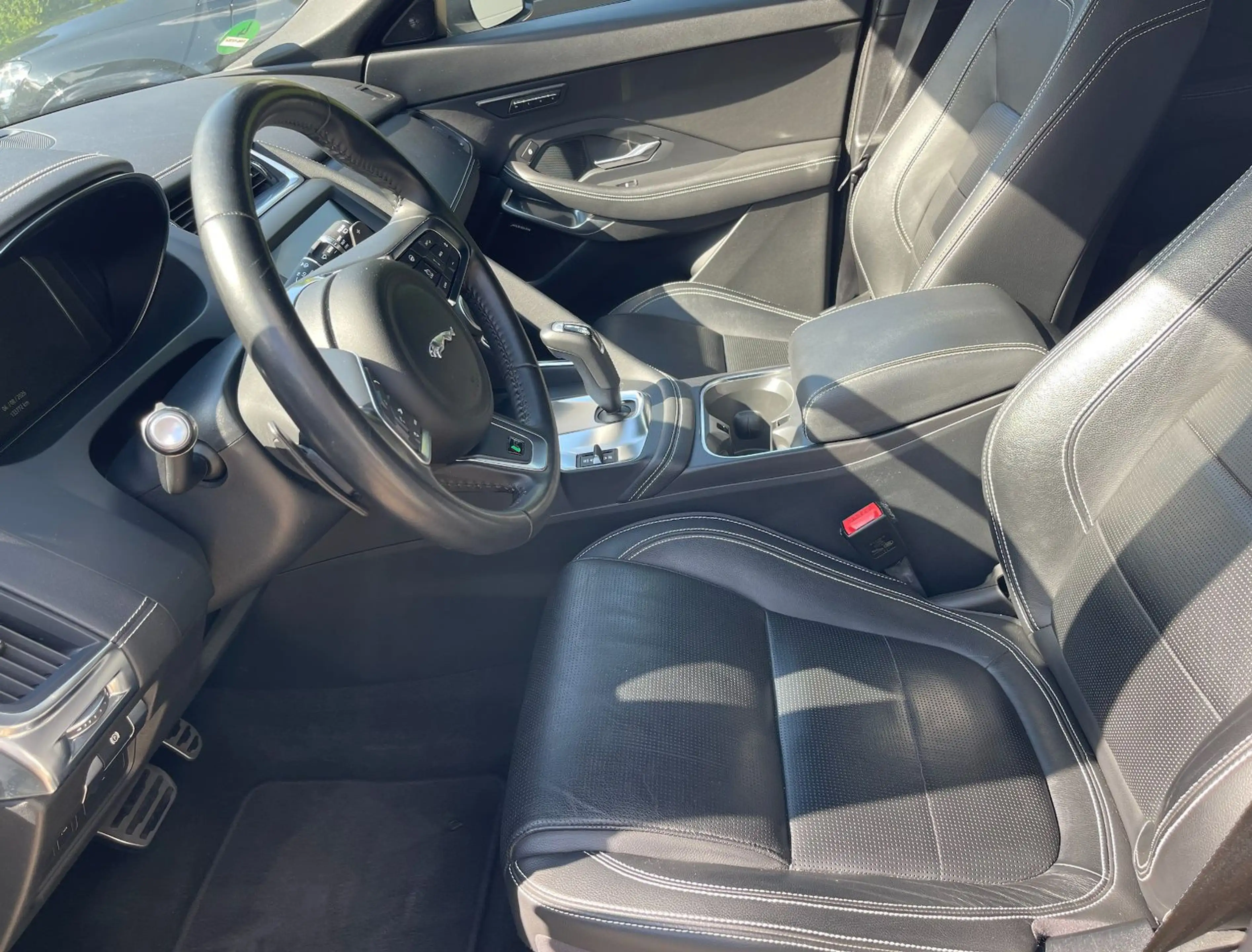 Jaguar E-Pace E-PACE R-Dynamic AWD VOLL 22ZOLL — photo 12