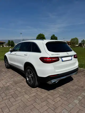 Mercedes-Benz GLC view 5