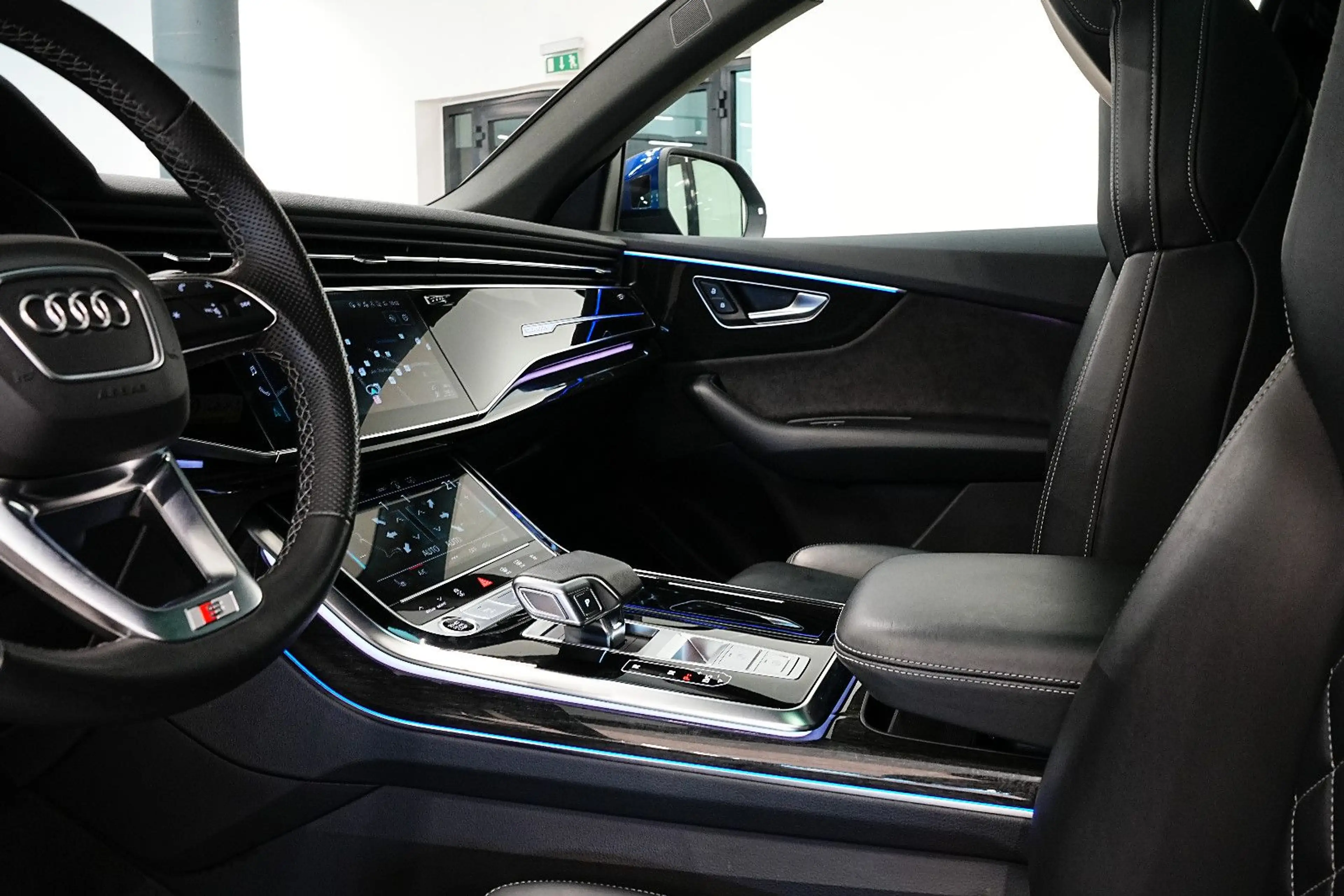 Audi Q8 50 S-LINE|ACC|HUD|LUFTF|NIGHT|360°|B&O|PANO| — photo 4