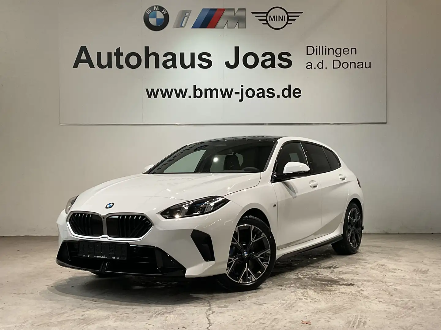 BMW 118 d Komfortzugang, 18" LMR, AHK M Sportpaket Weiß - 1