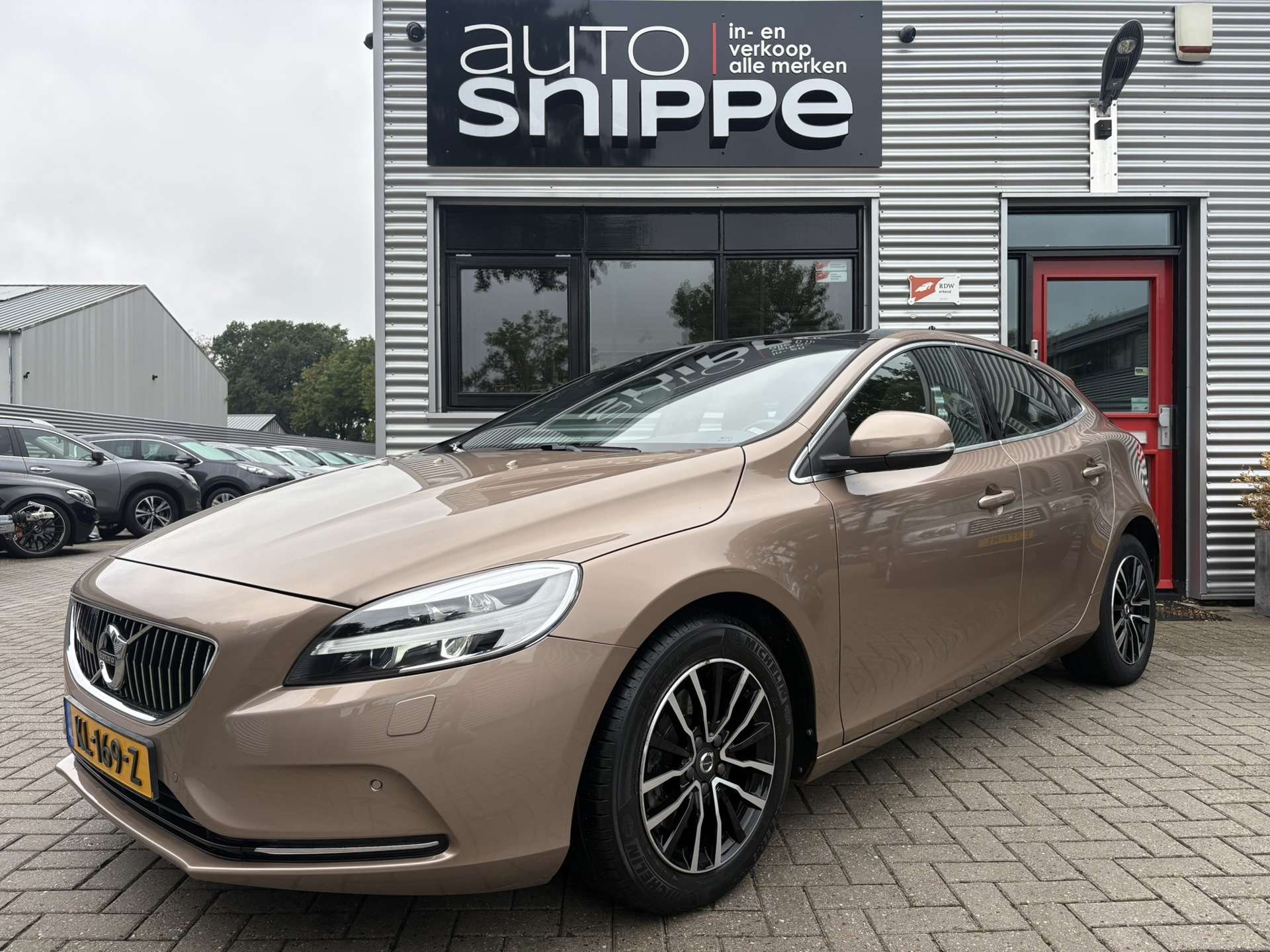 Volvo V40