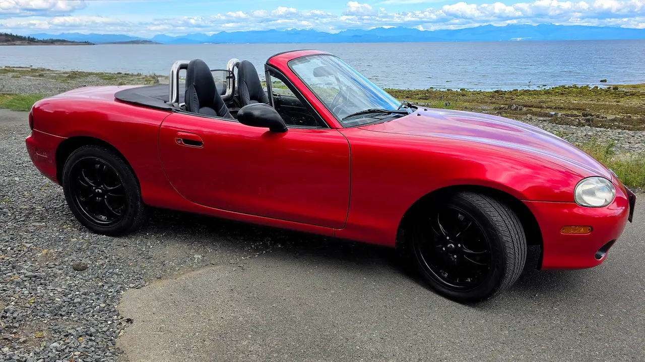 Mazda MX-5 Miata снимка Mazda MX-5 Miata