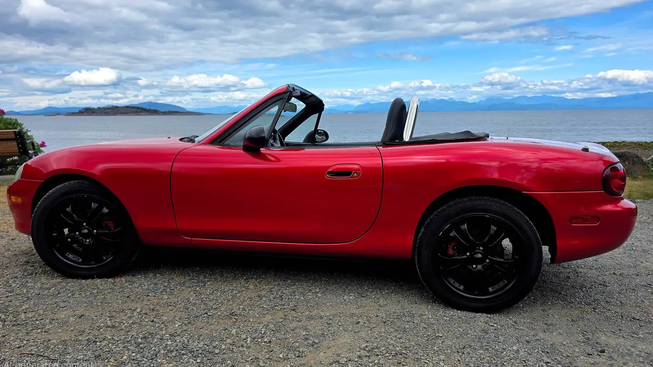 Mazda MX-5 Miata снимка Mazda MX-5 Miata