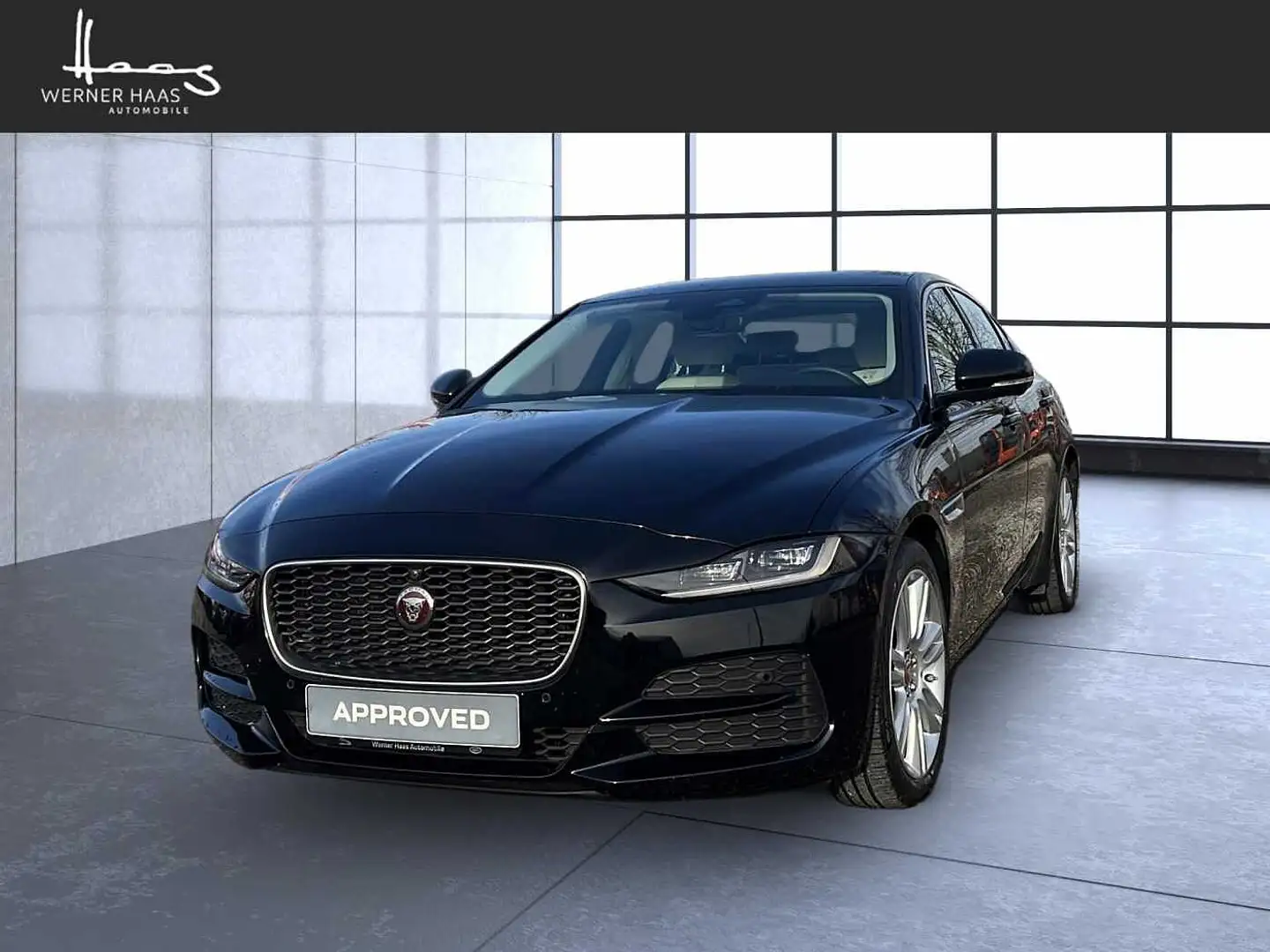Jaguar XE Diesel D200 Aut. SE AWD Schwarz - 1