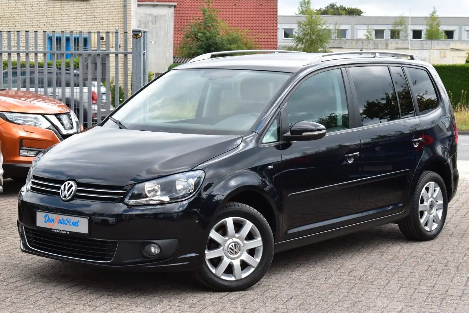 Volkswagen Touran Cup 1.4 Navi|Tempo.|Si-HZG|PDC|Klimaaut. Schwarz - 1