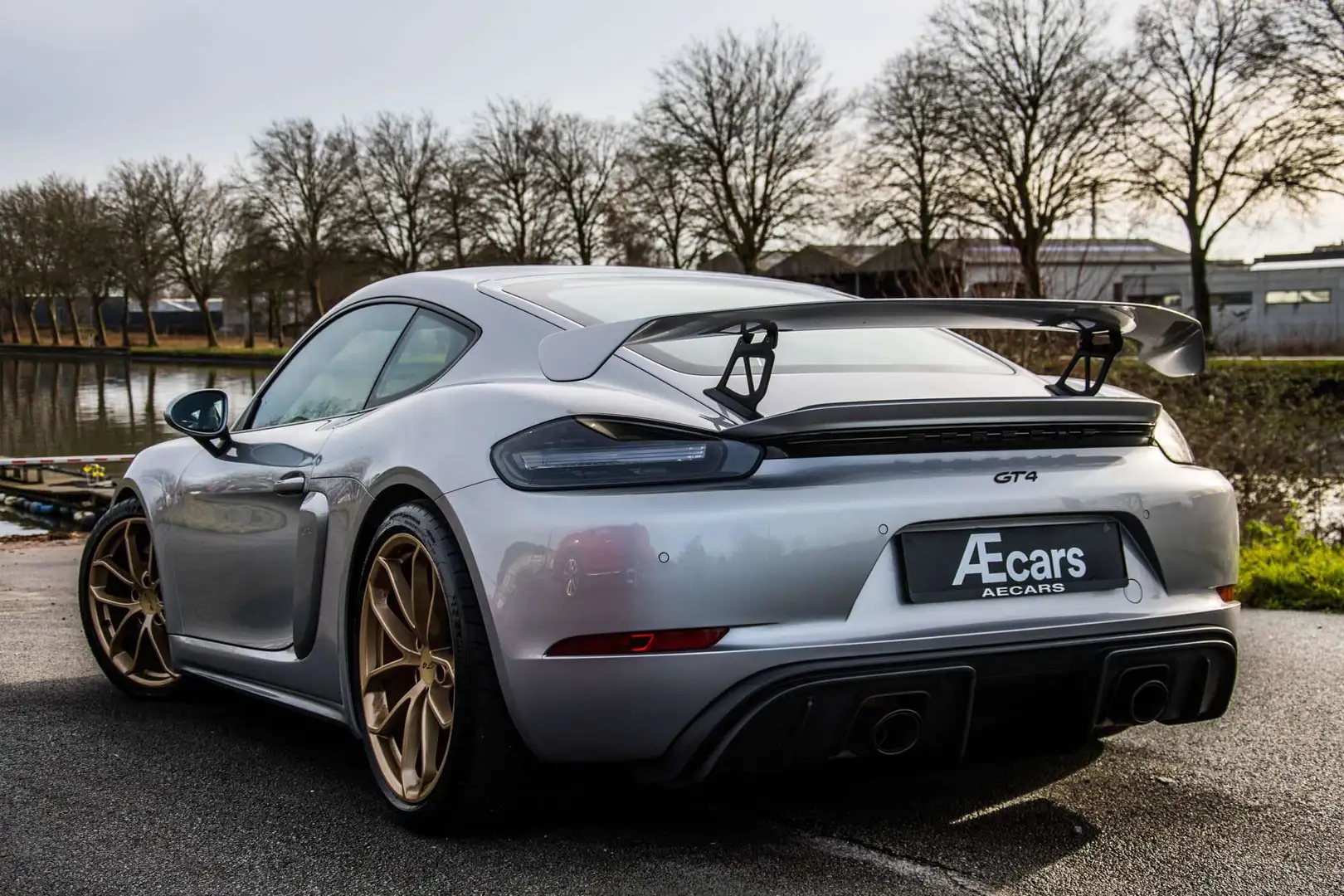 Porsche 718 CAYMAN GT4 *** MANUAL / SPORT CHRONO / PASM *** Argent - 2