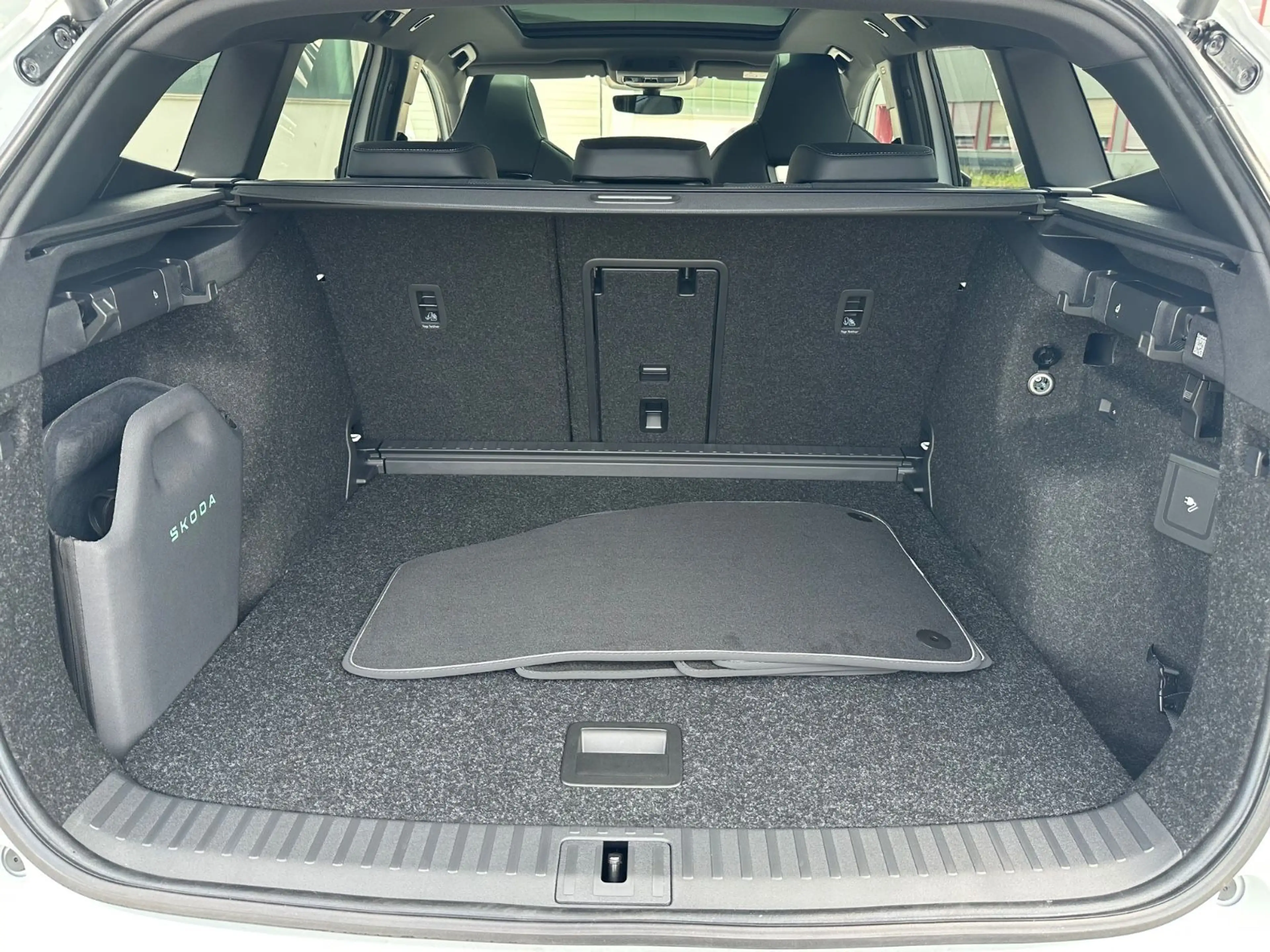 Skoda Enyaq 85x Sportline Maxx|Pano|AHK|Winter|Transp. — photo 20