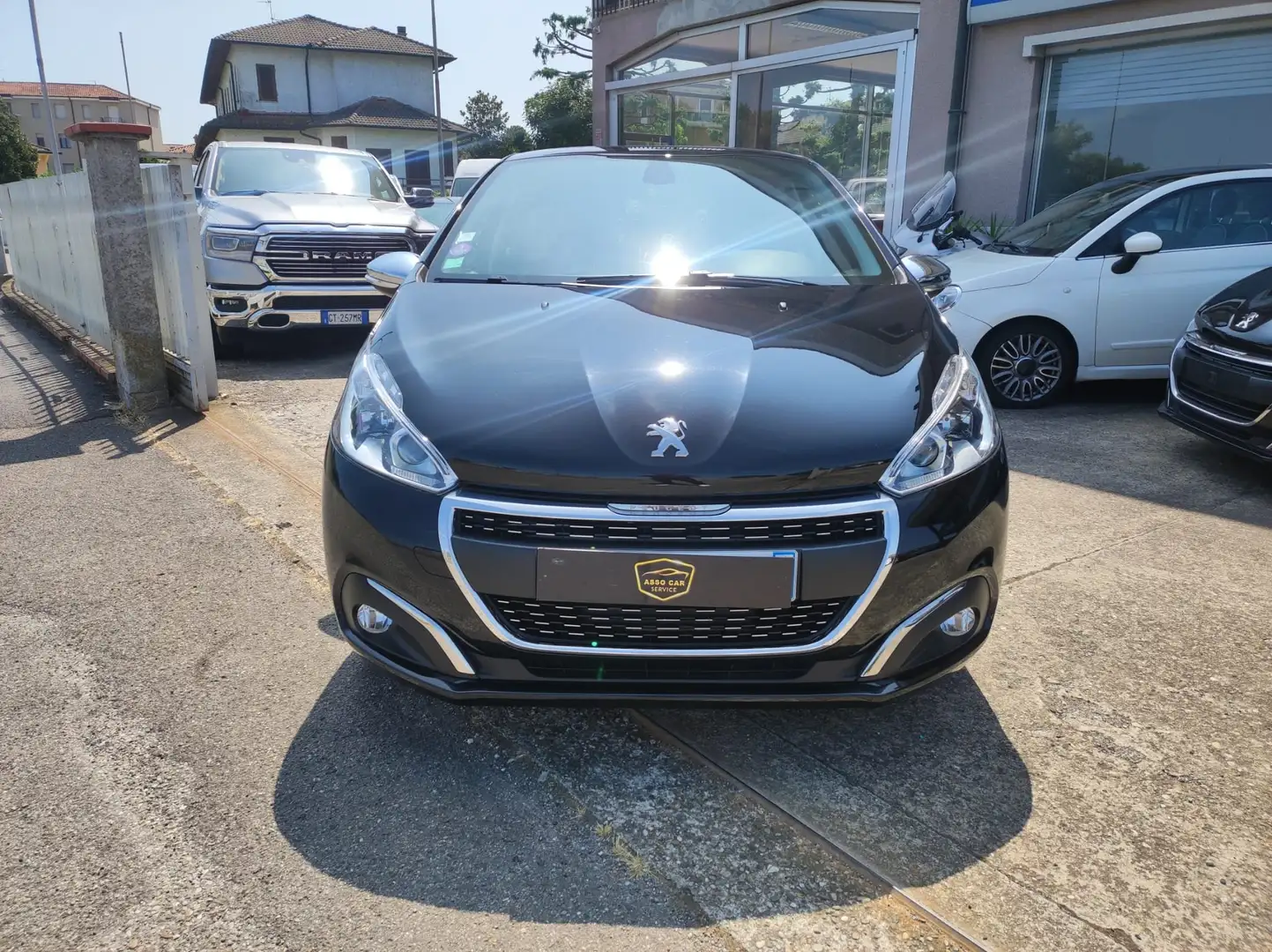 Peugeot 208 208 5p 1.2 puretech Allure s Nero - 2