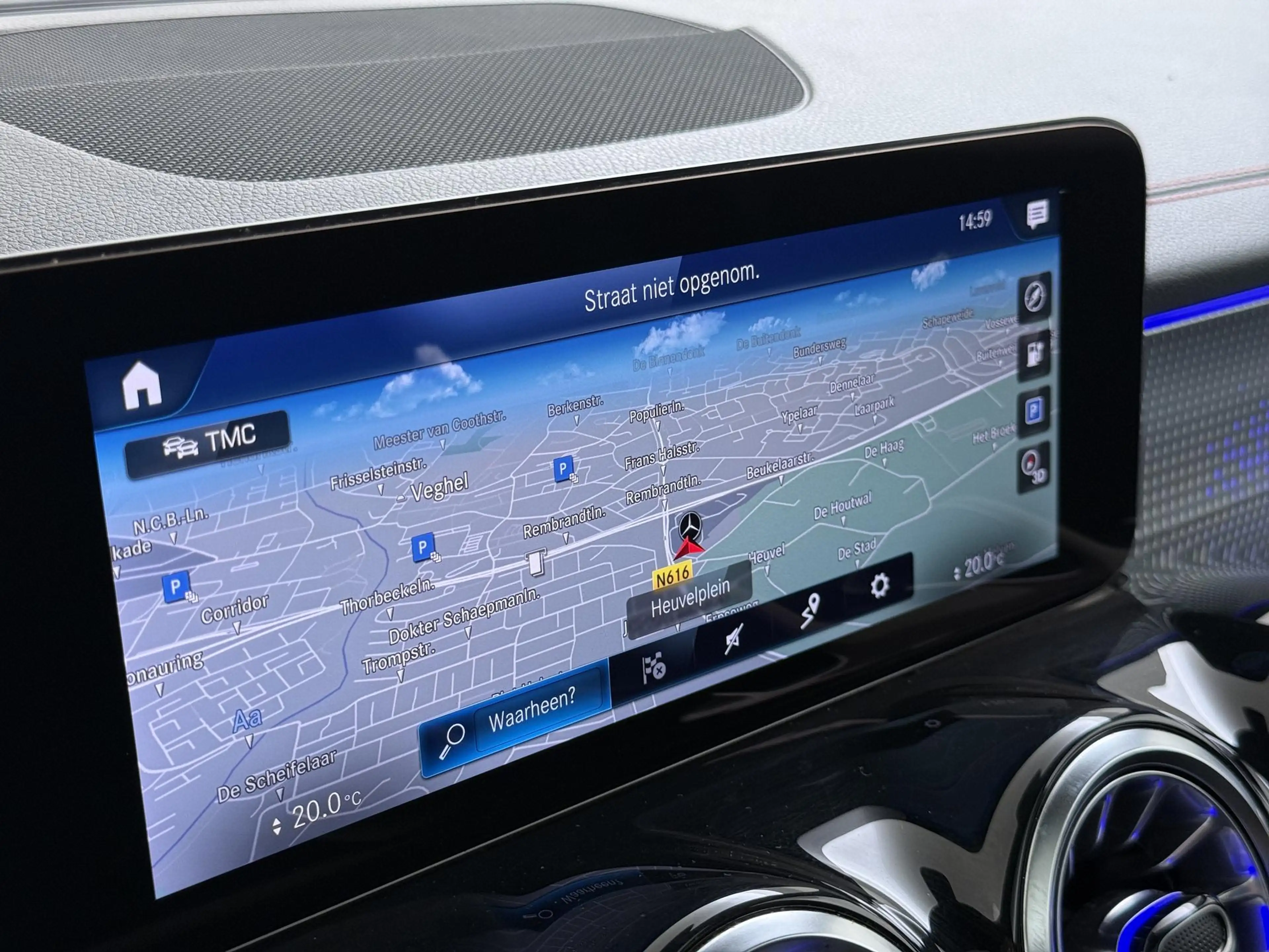 Mercedes-Benz EQB 250 AMG Line 67 kWh AMG Styling Panoramadak — photo 10