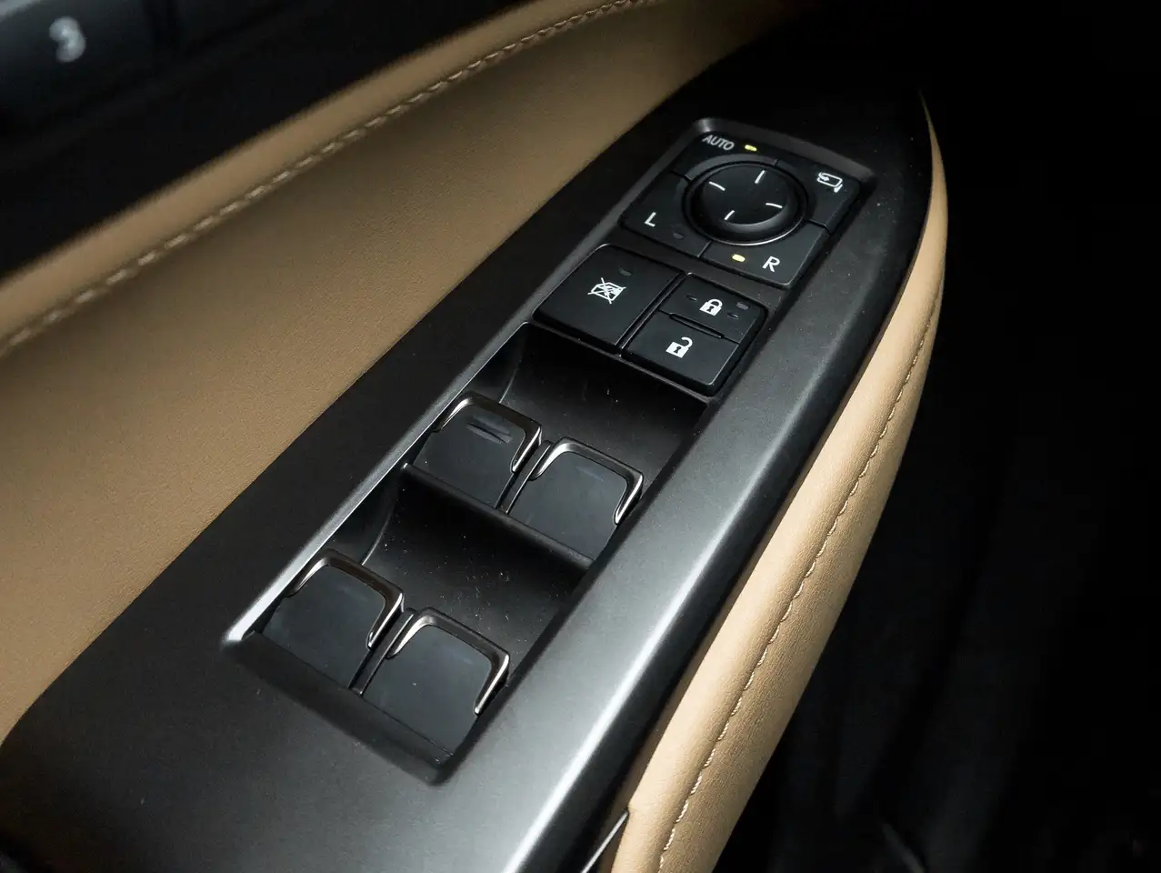 Lexus NX снимка Lexus NX