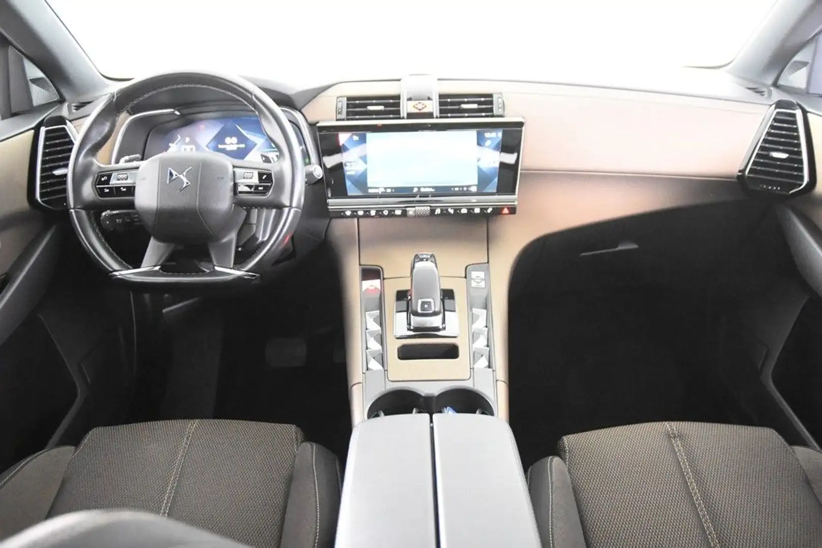 DS Automobiles DS 7 Crossback *1.Hand*Pano.*Leder*Navi* Grau - 2