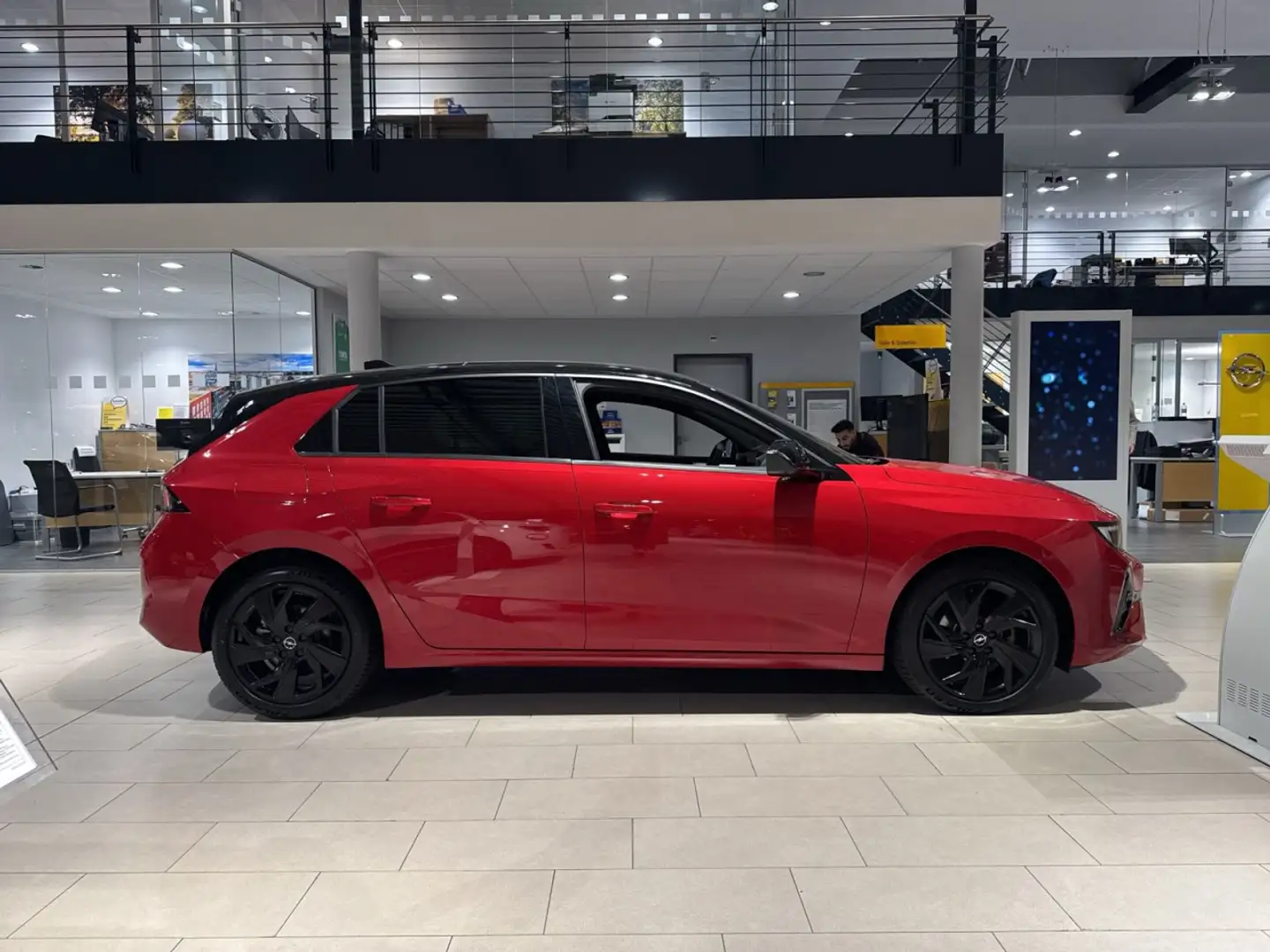 Opel Astra L Lim. 5-trg. GS **AT/Pano/Kamera** Rood - 2